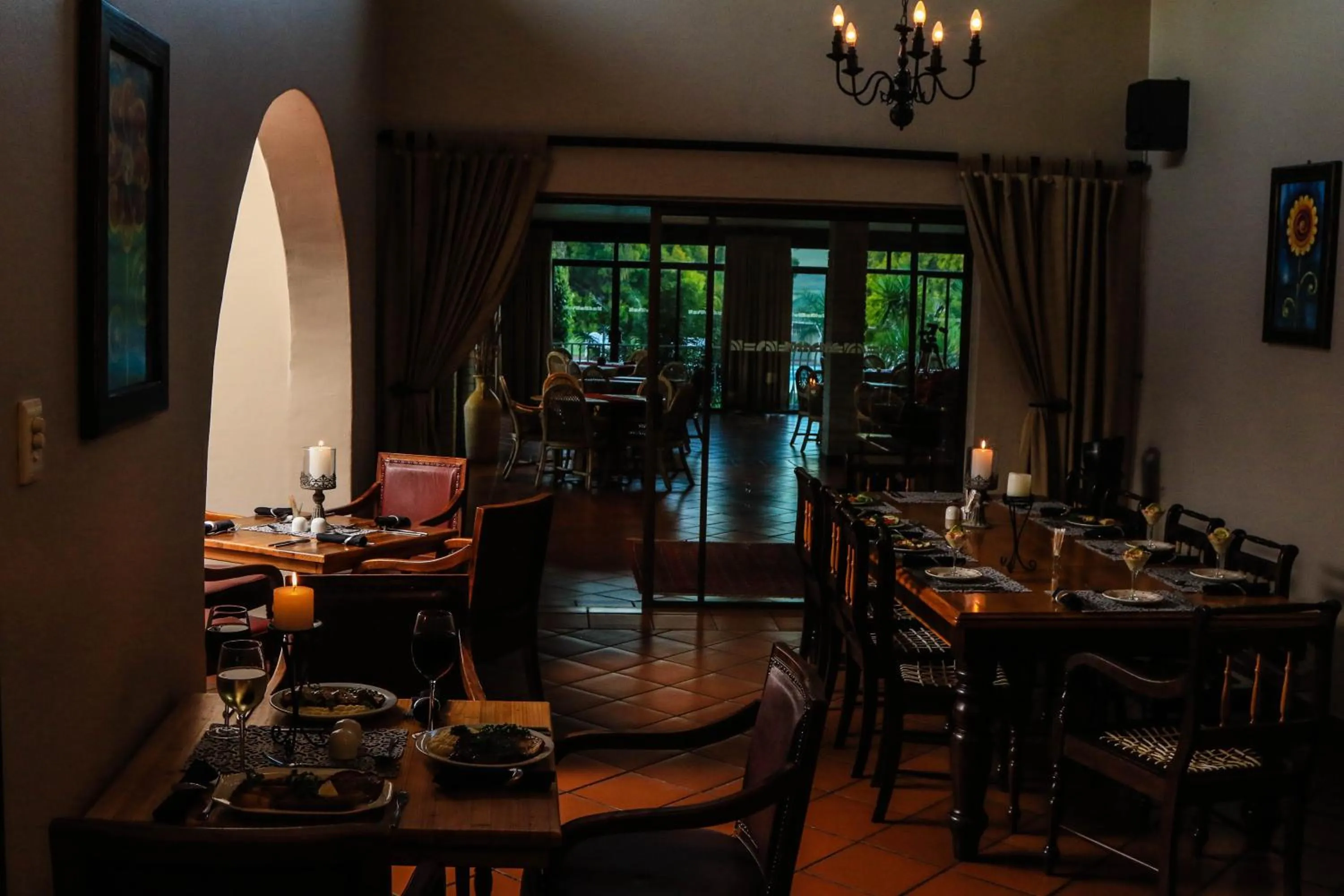 Restaurant/places to eat in Newcastle Country Lodge
