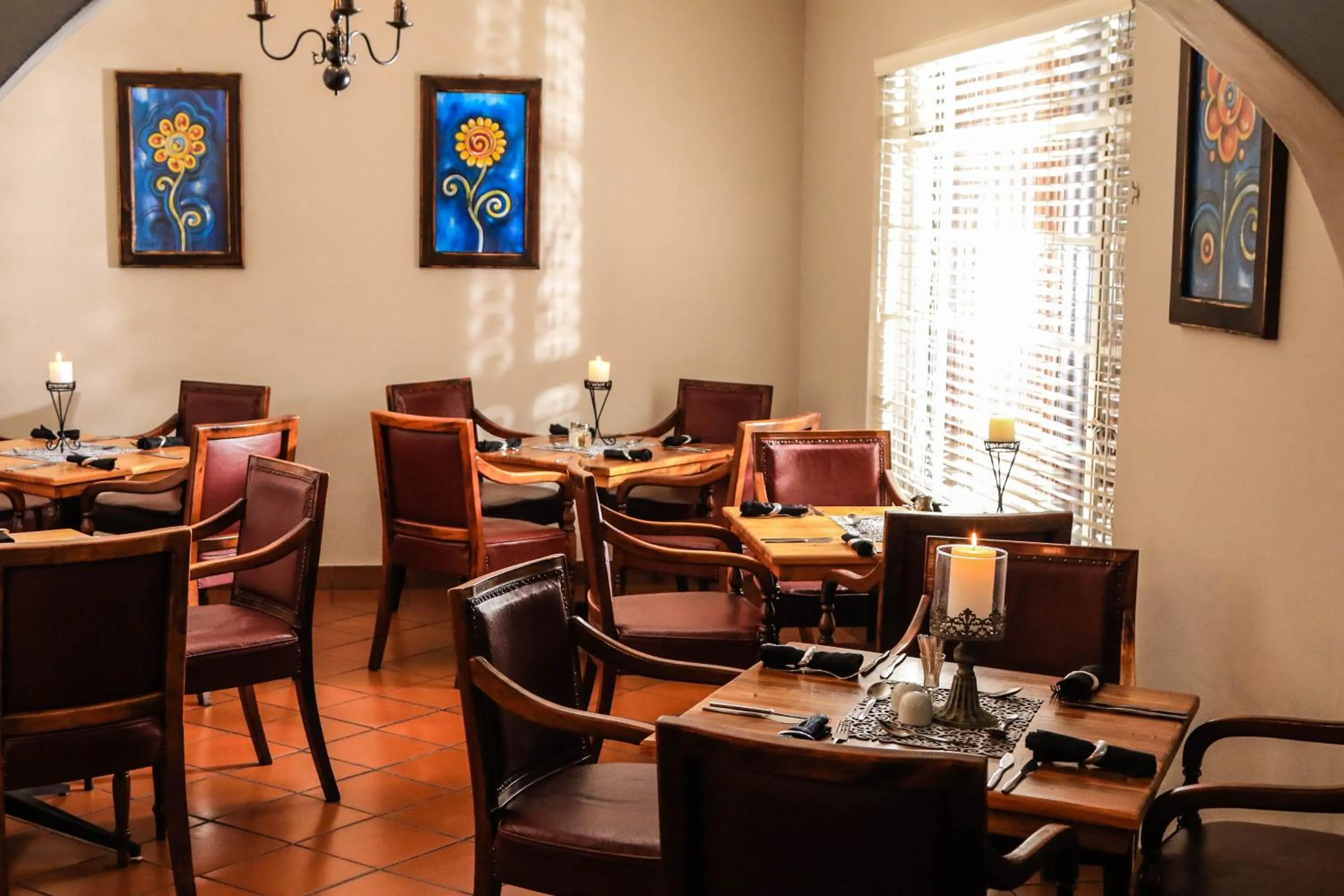 Restaurant/places to eat in Newcastle Country Lodge