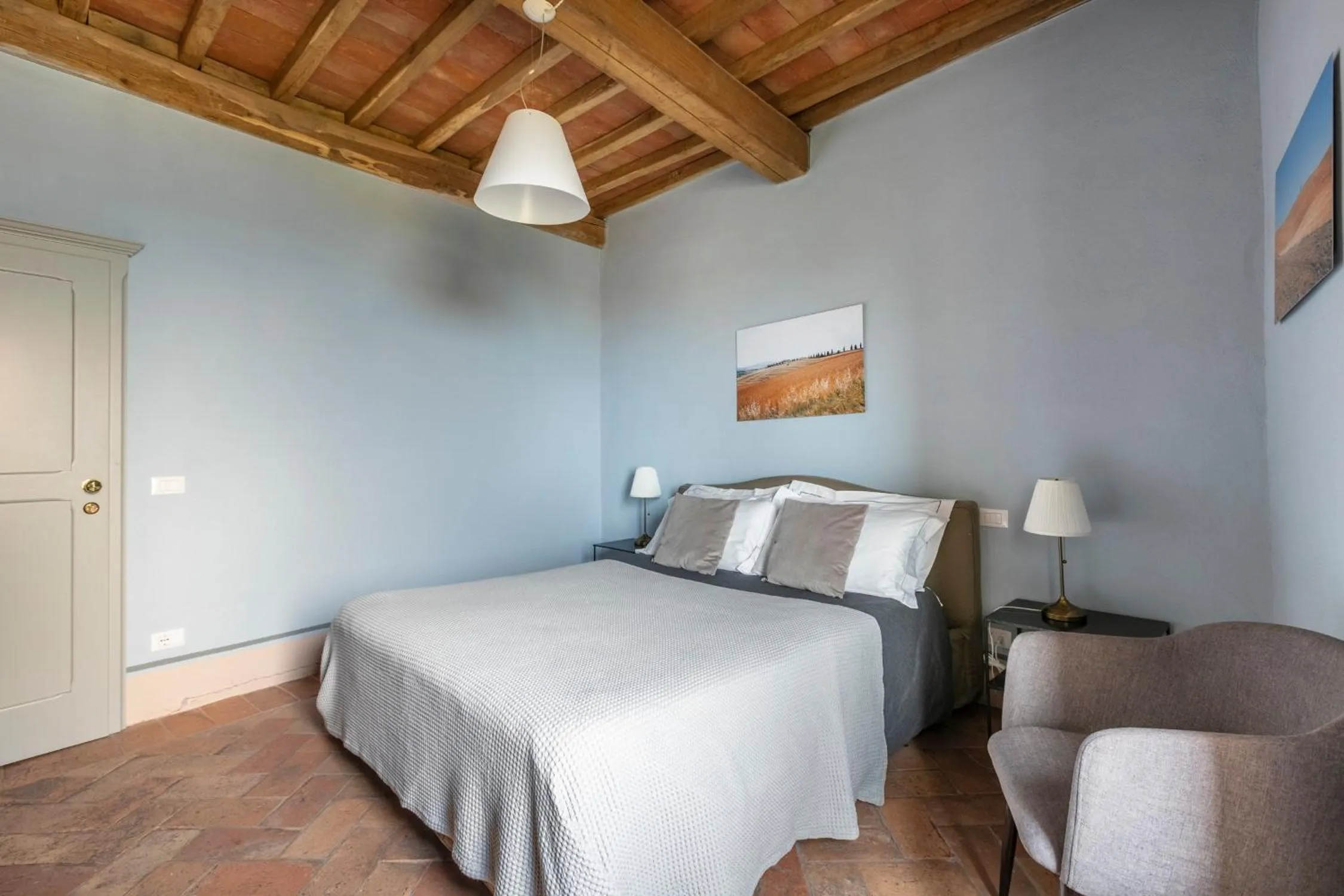 Photo of the whole room, Bed in Tuscany View Montalcino