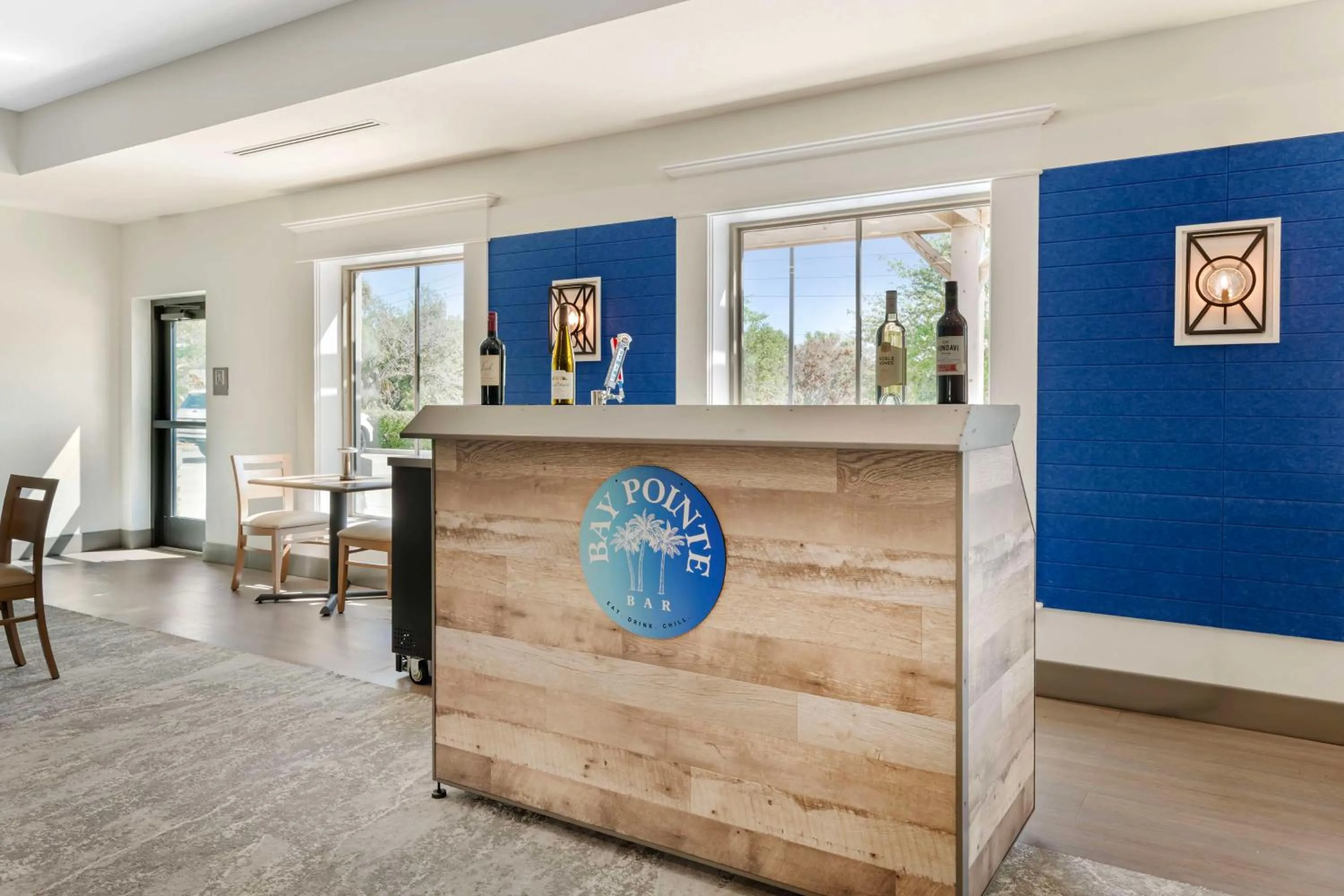 Lounge or bar in Magnolia Pointe; BW Signature Collection