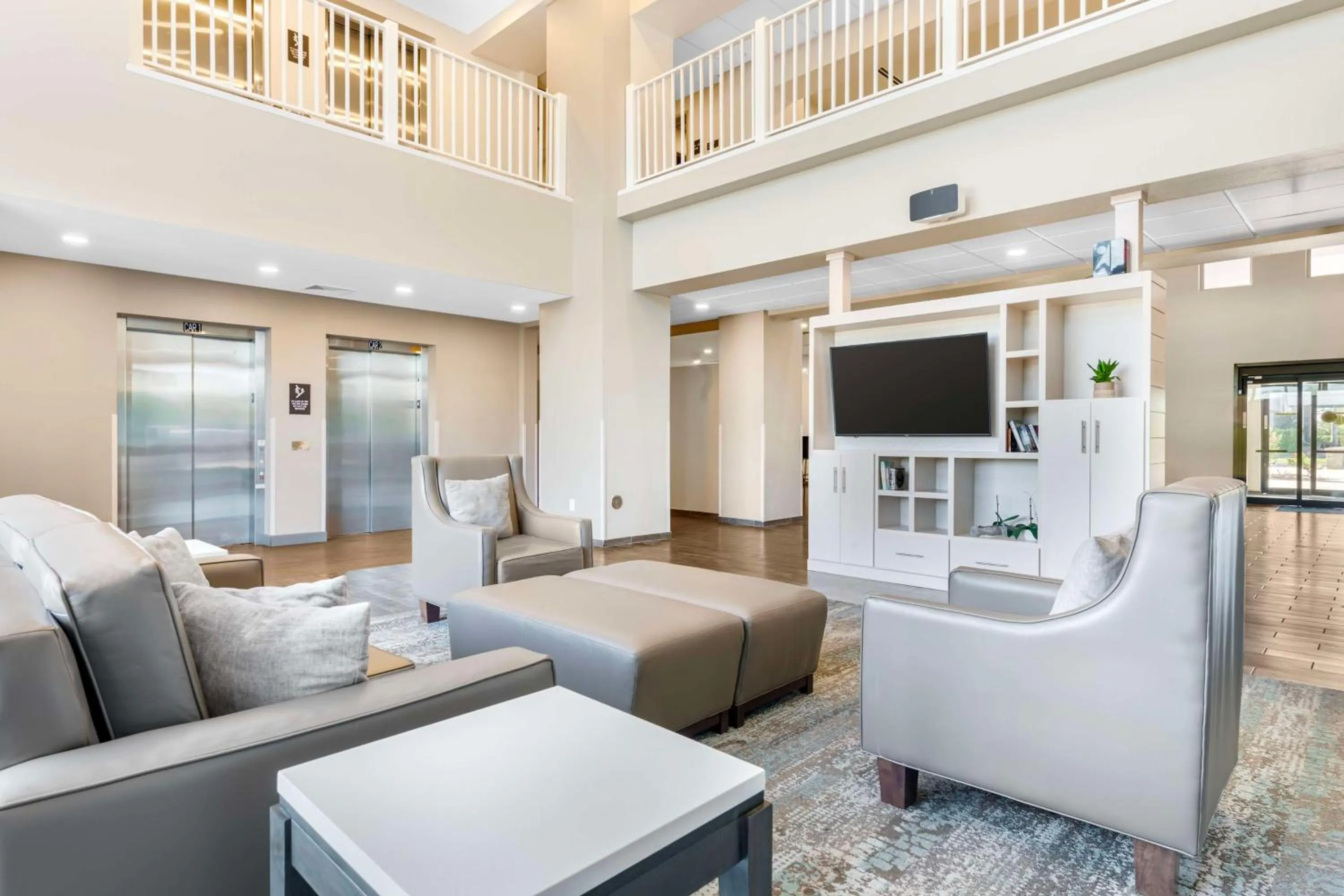 Lobby or reception in Magnolia Pointe; BW Signature Collection