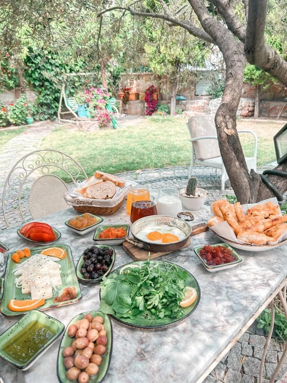 Breakfast in Eden Selene Hotel