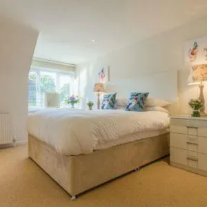 Photo of the whole room, Bed in Duck Bay Hotel & Restaurant