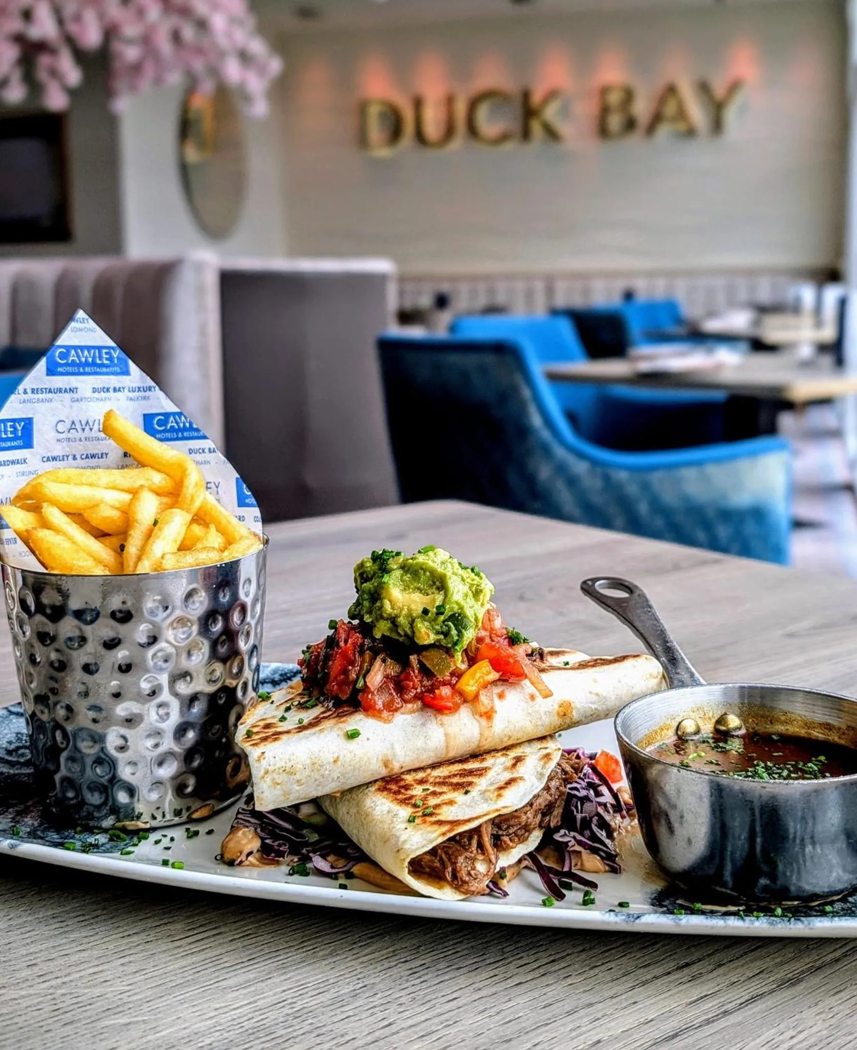 Restaurant/places to eat in Duck Bay Hotel & Restaurant