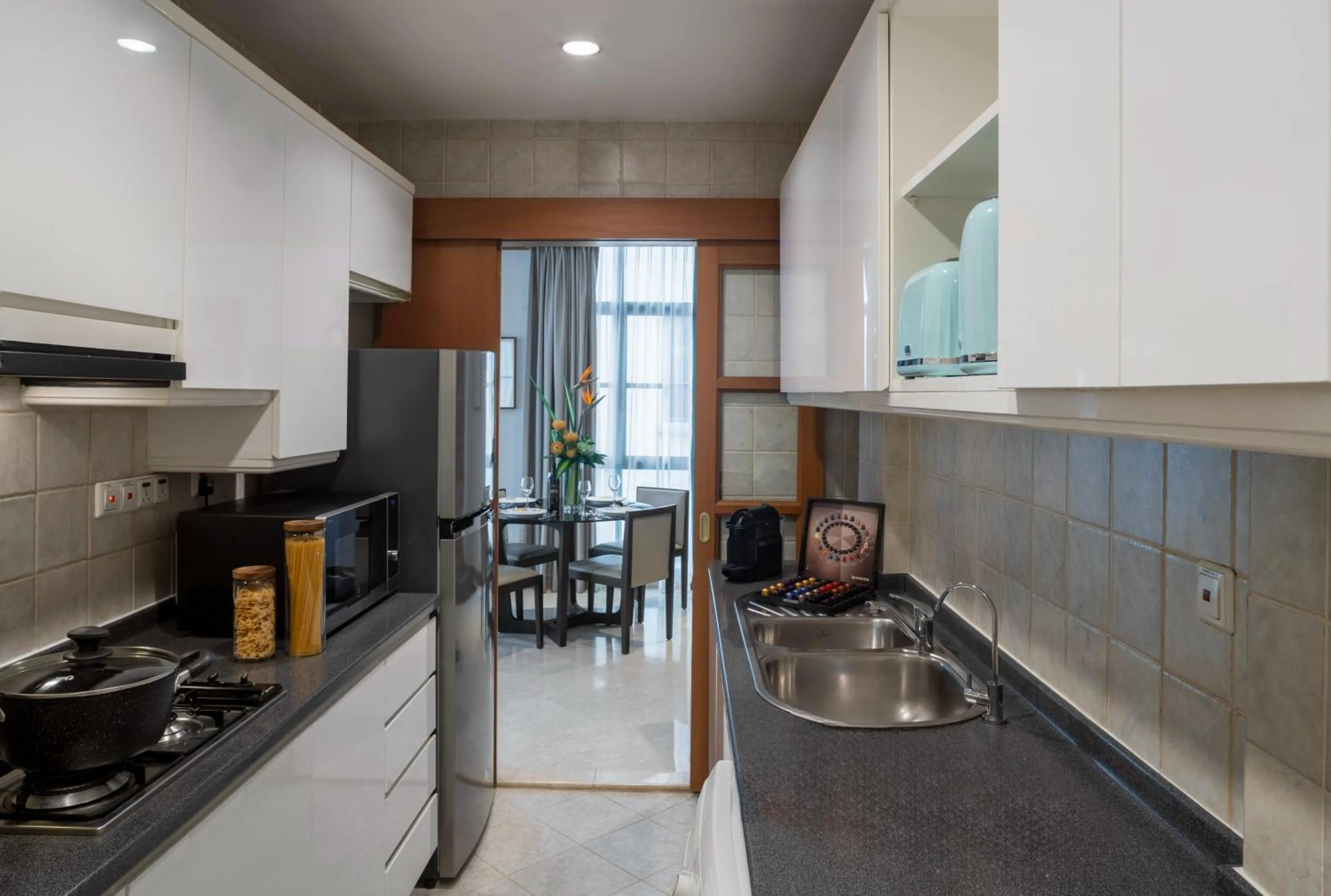 Coffee/tea facilities in Fraser Place Robertson Walk Singapore