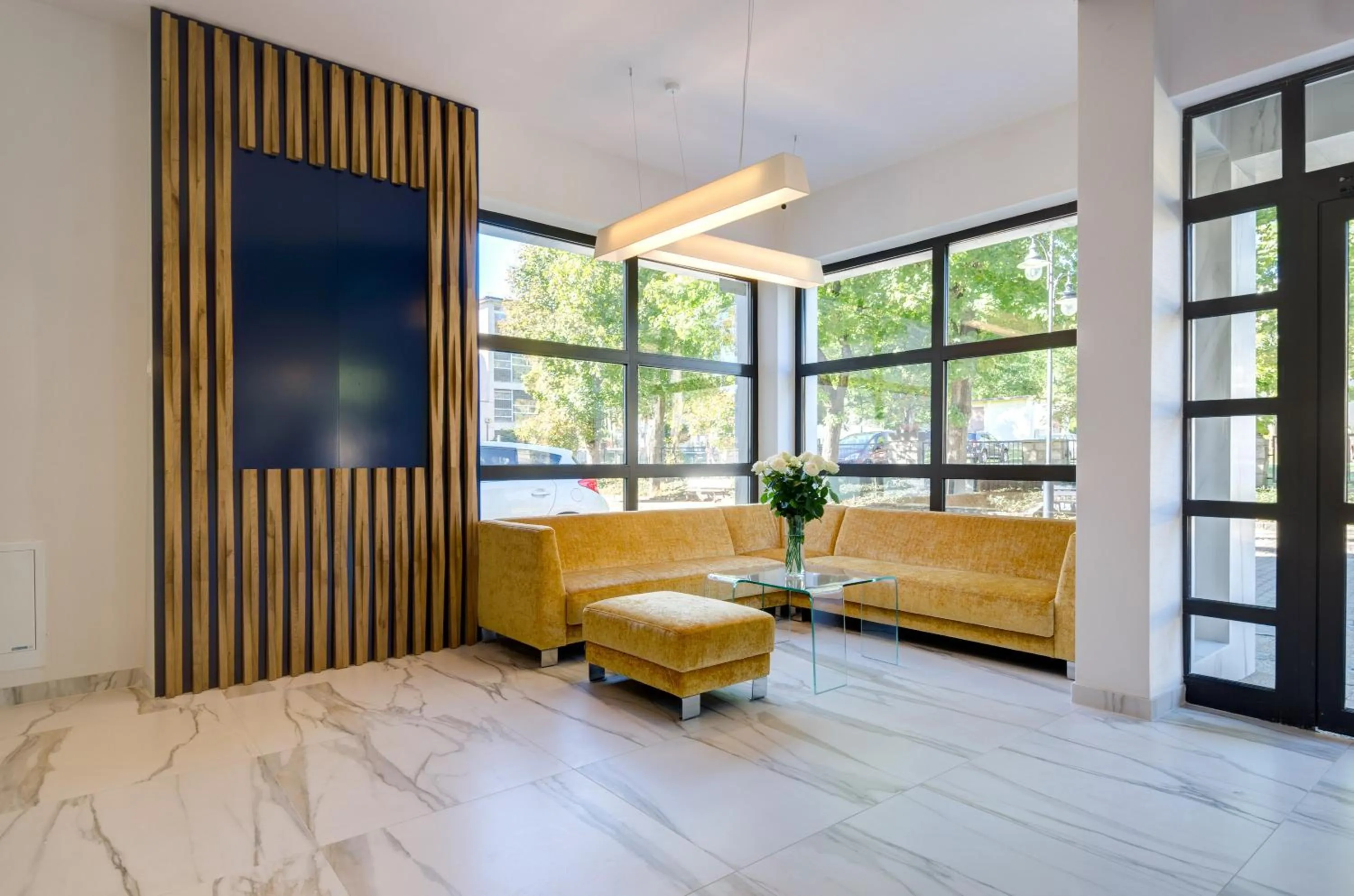 Lobby or reception in The Sun by Lubicz