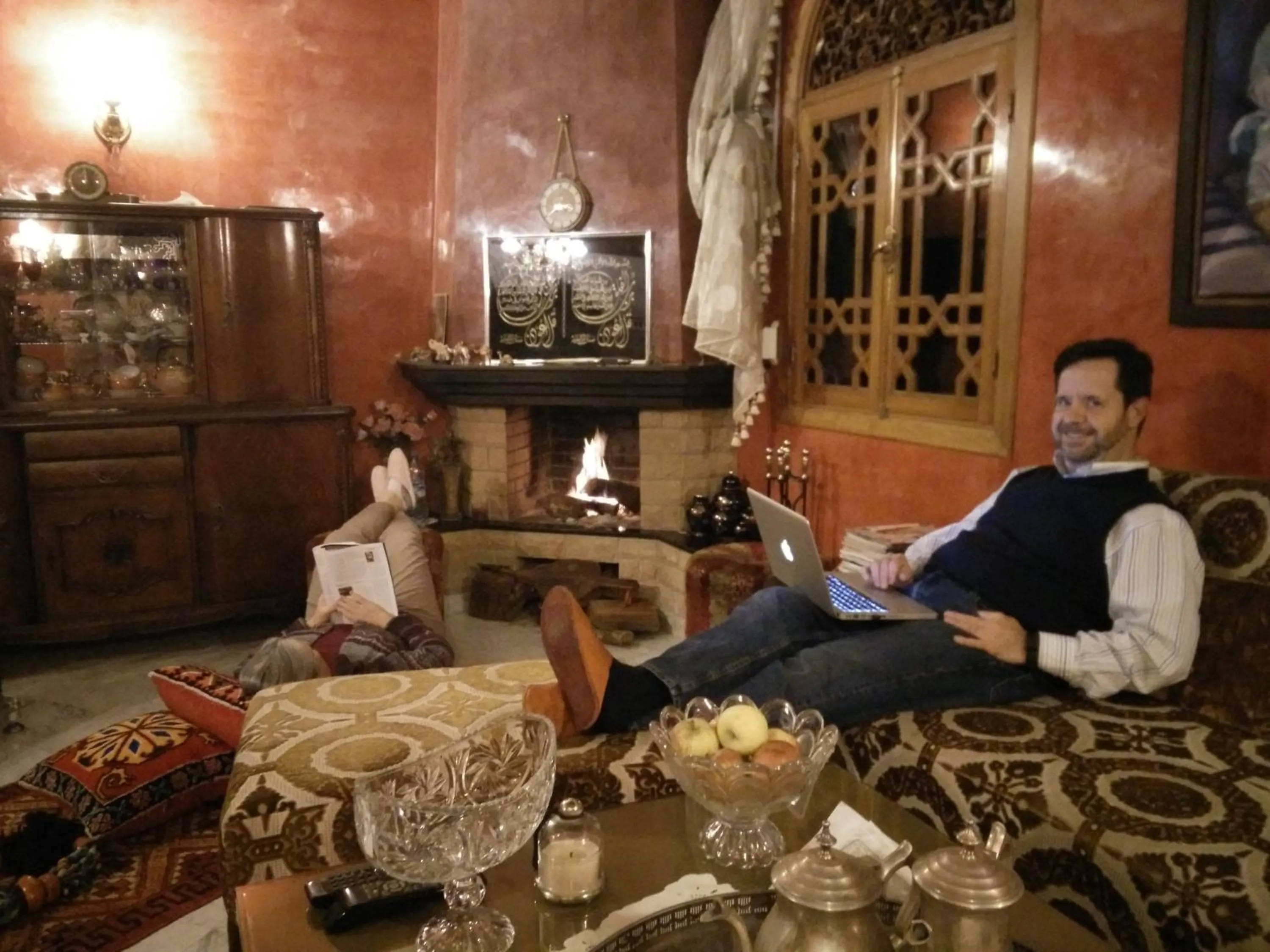 Communal lounge/ TV room in Riad Raouia HAMMAM & SPA