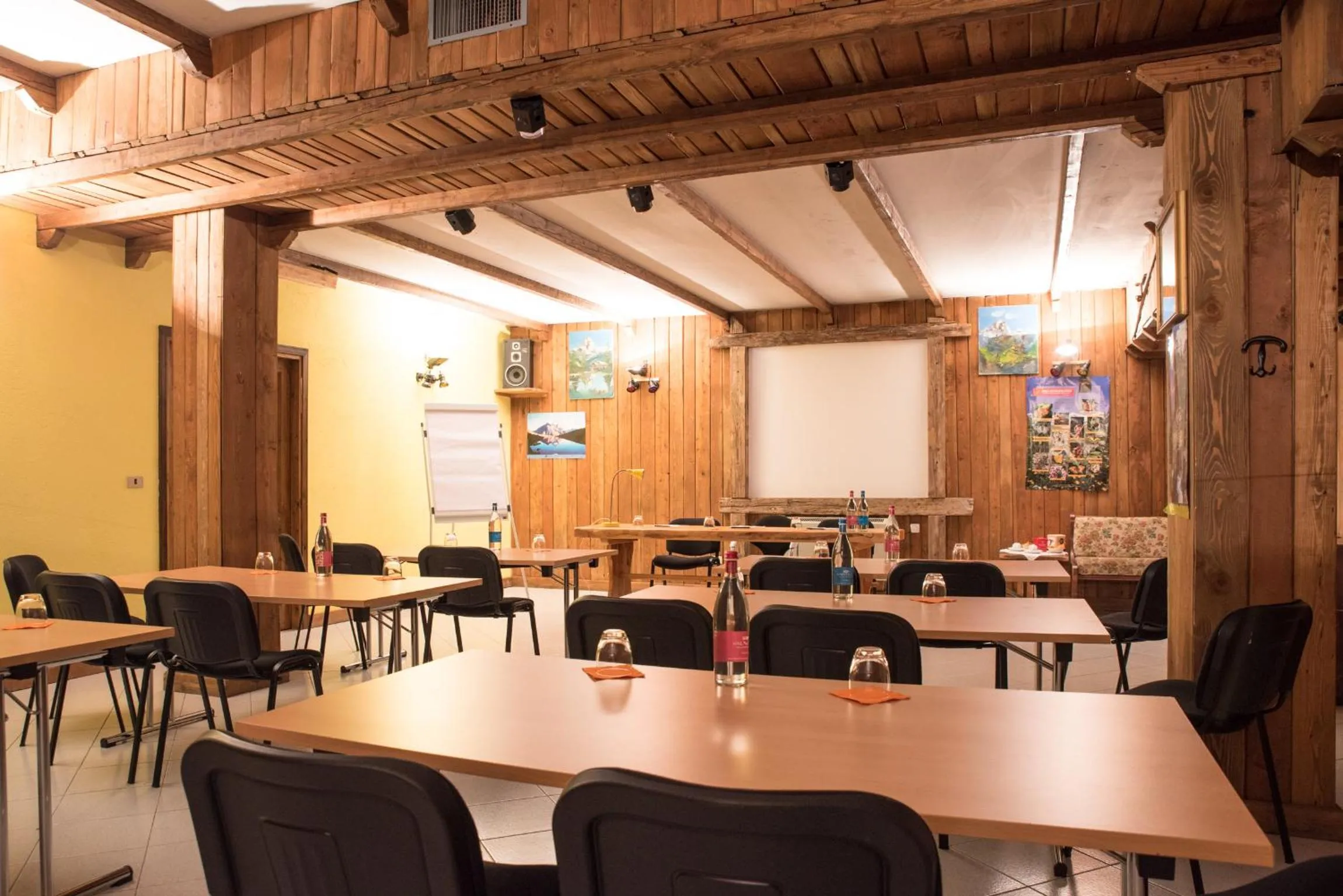 Business facilities in Albergo Boule de Neige