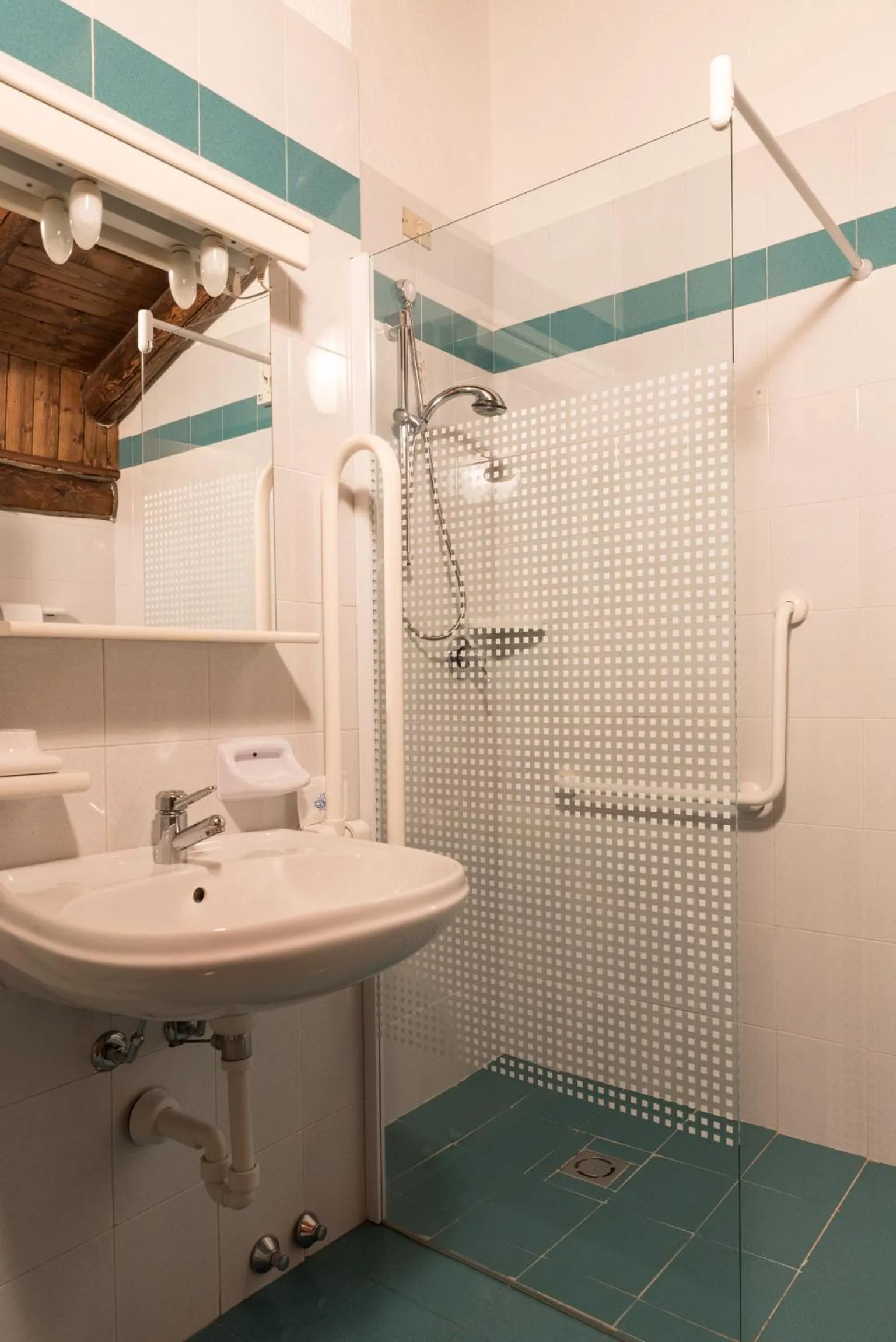 Bathroom in Albergo Boule de Neige