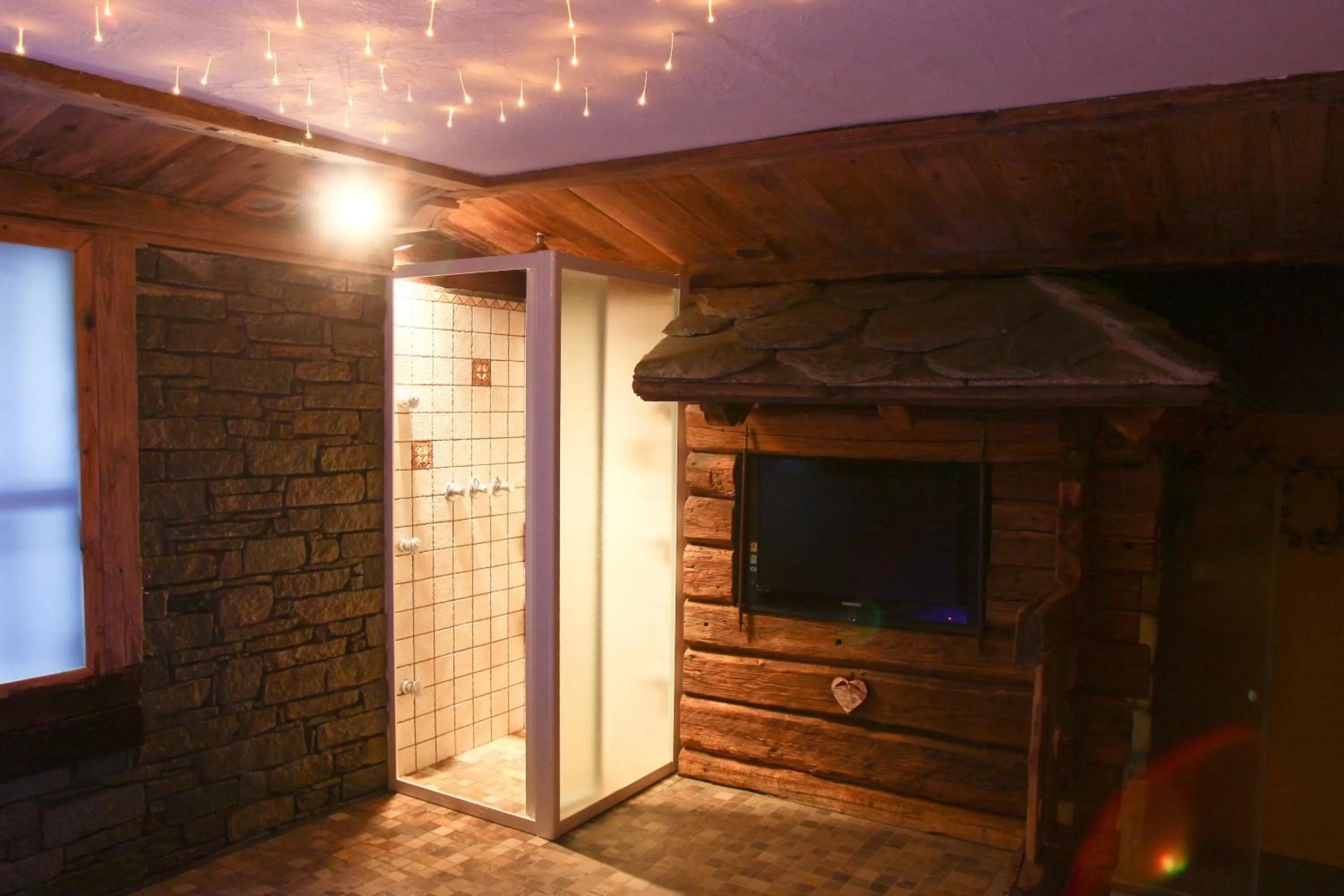 Spa and wellness centre/facilities in Albergo Boule de Neige