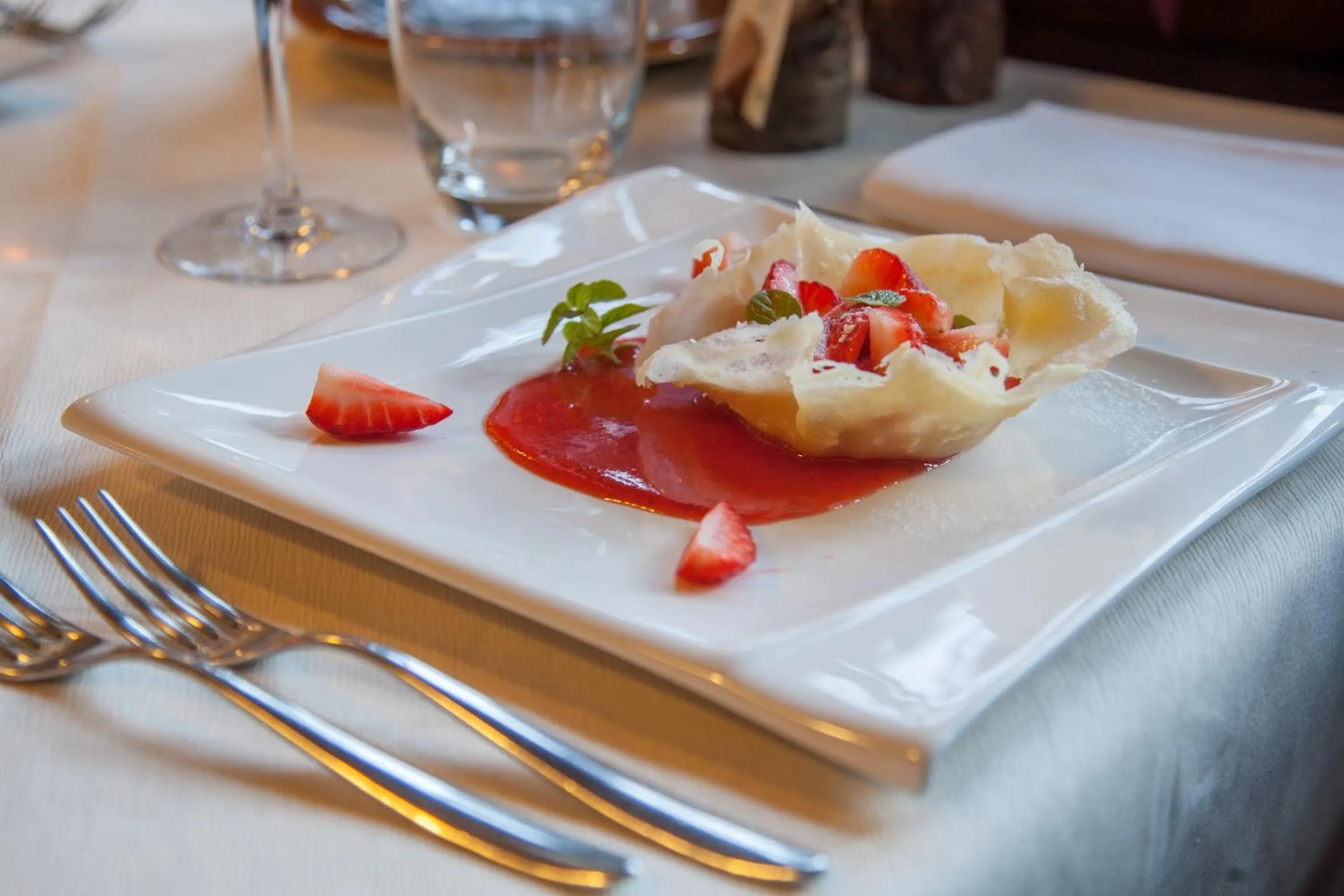 Restaurant/places to eat in Albergo Boule de Neige