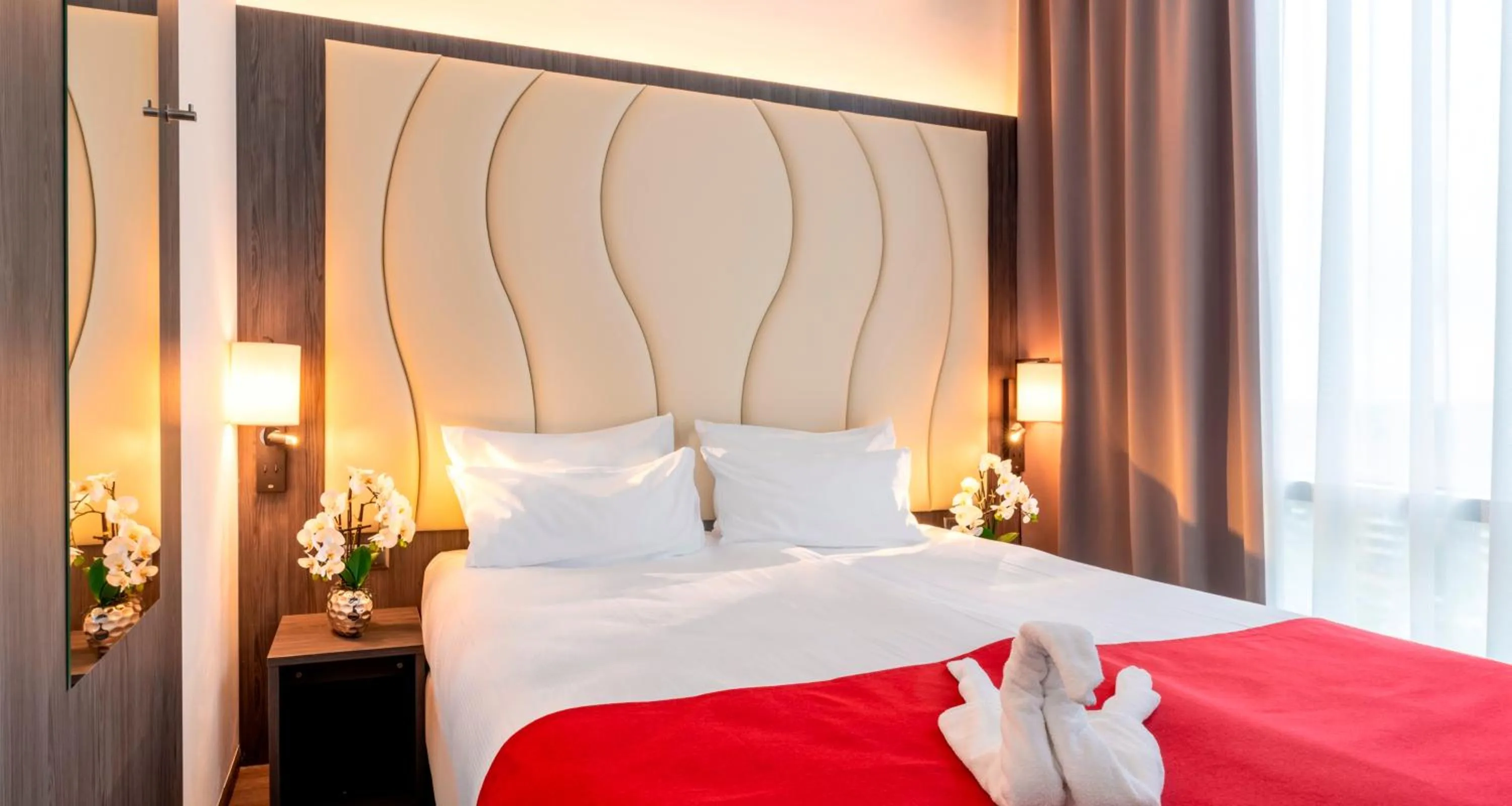 Photo of the whole room, Bed in PLAZA Premium Almere