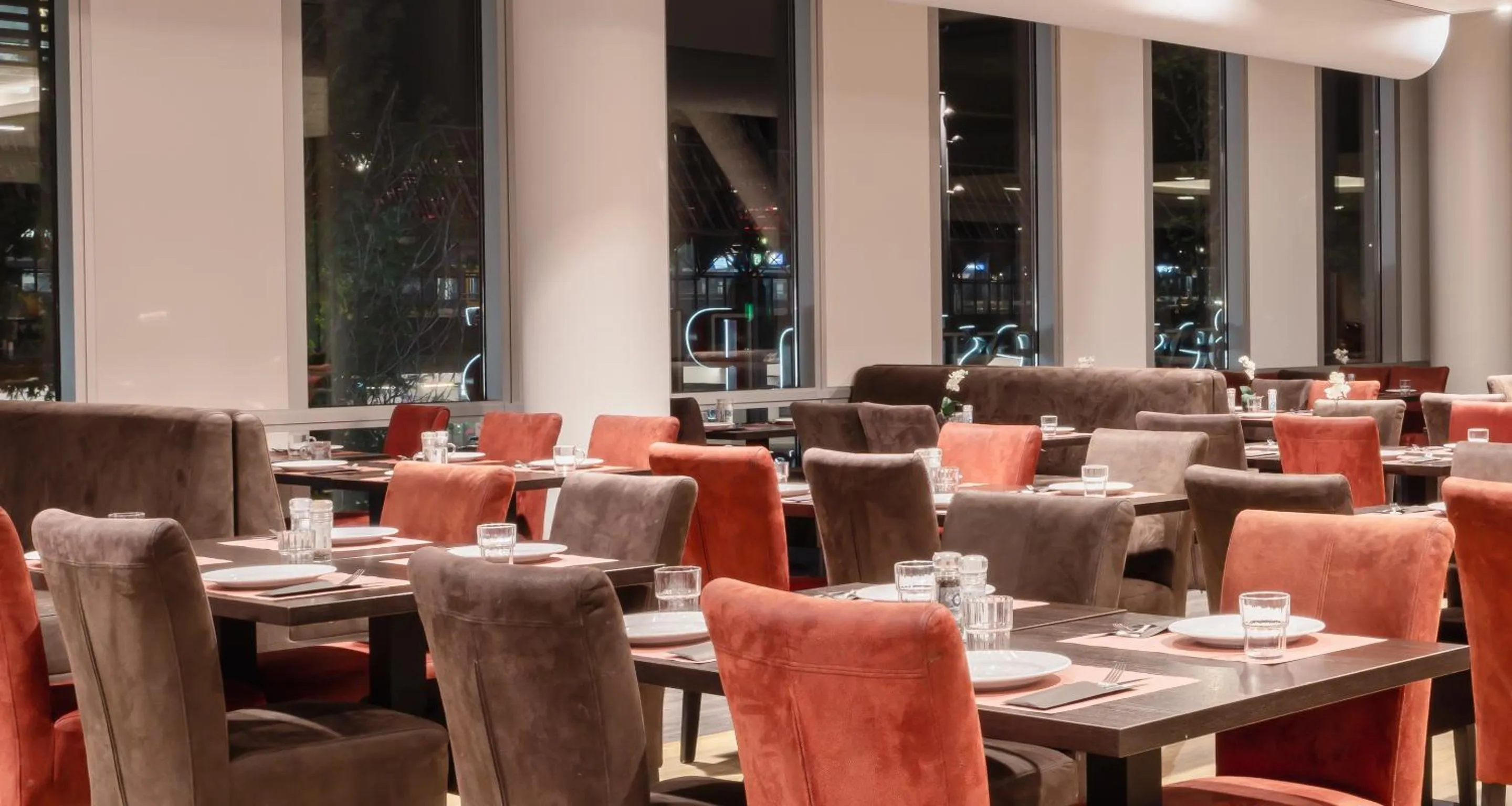 Restaurant/places to eat in PLAZA Premium Almere