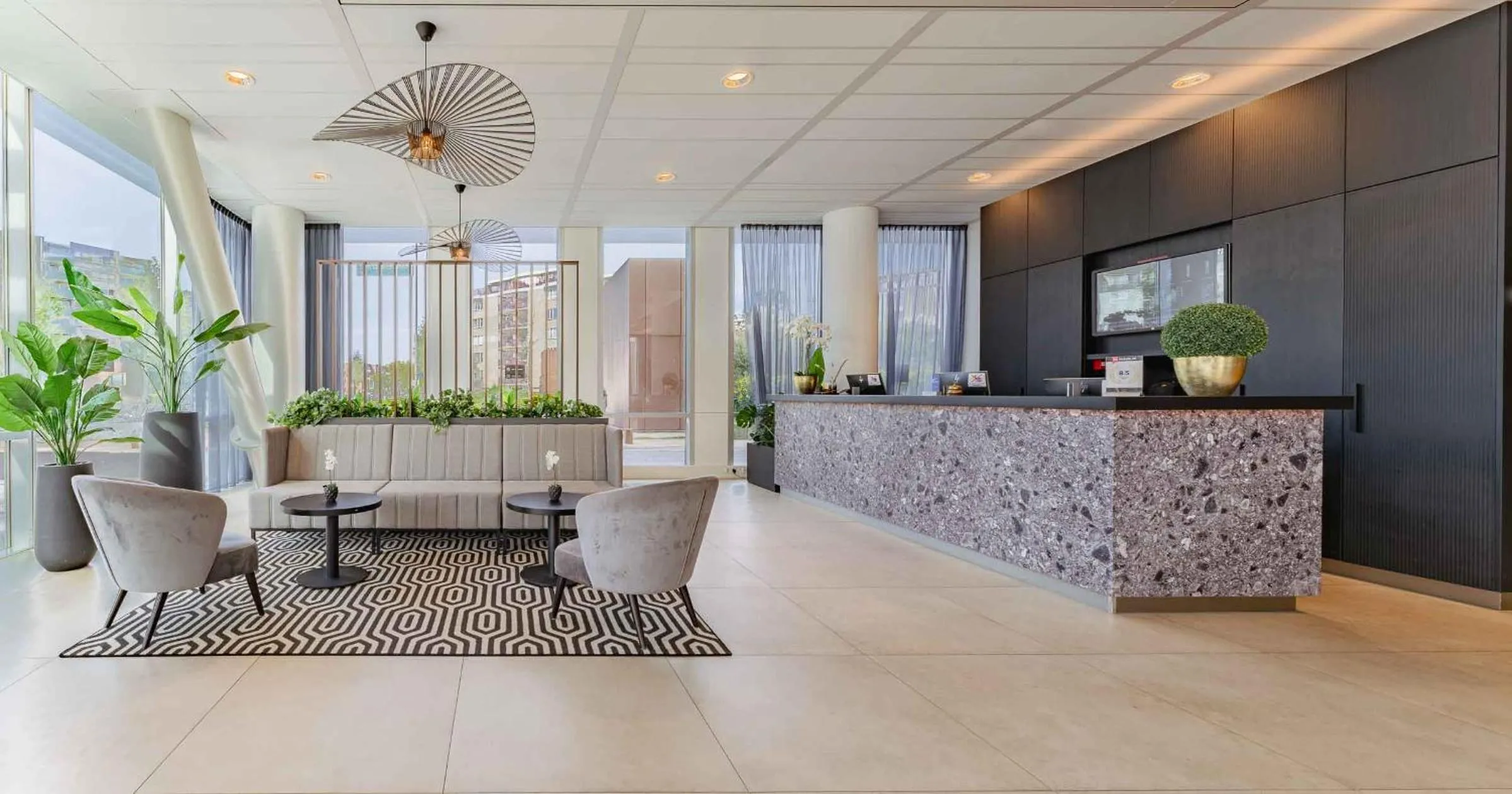 Lobby or reception in PLAZA Premium Almere