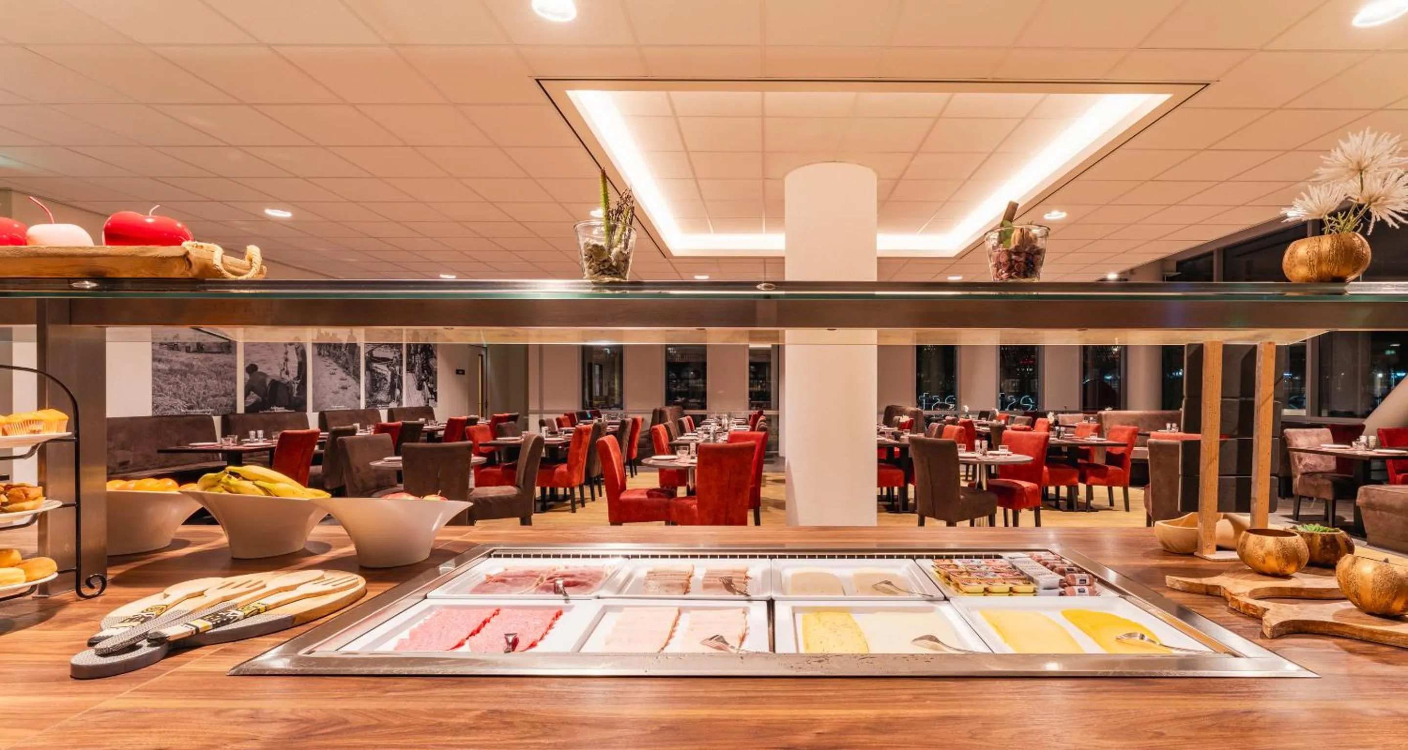 Buffet breakfast in PLAZA Premium Almere