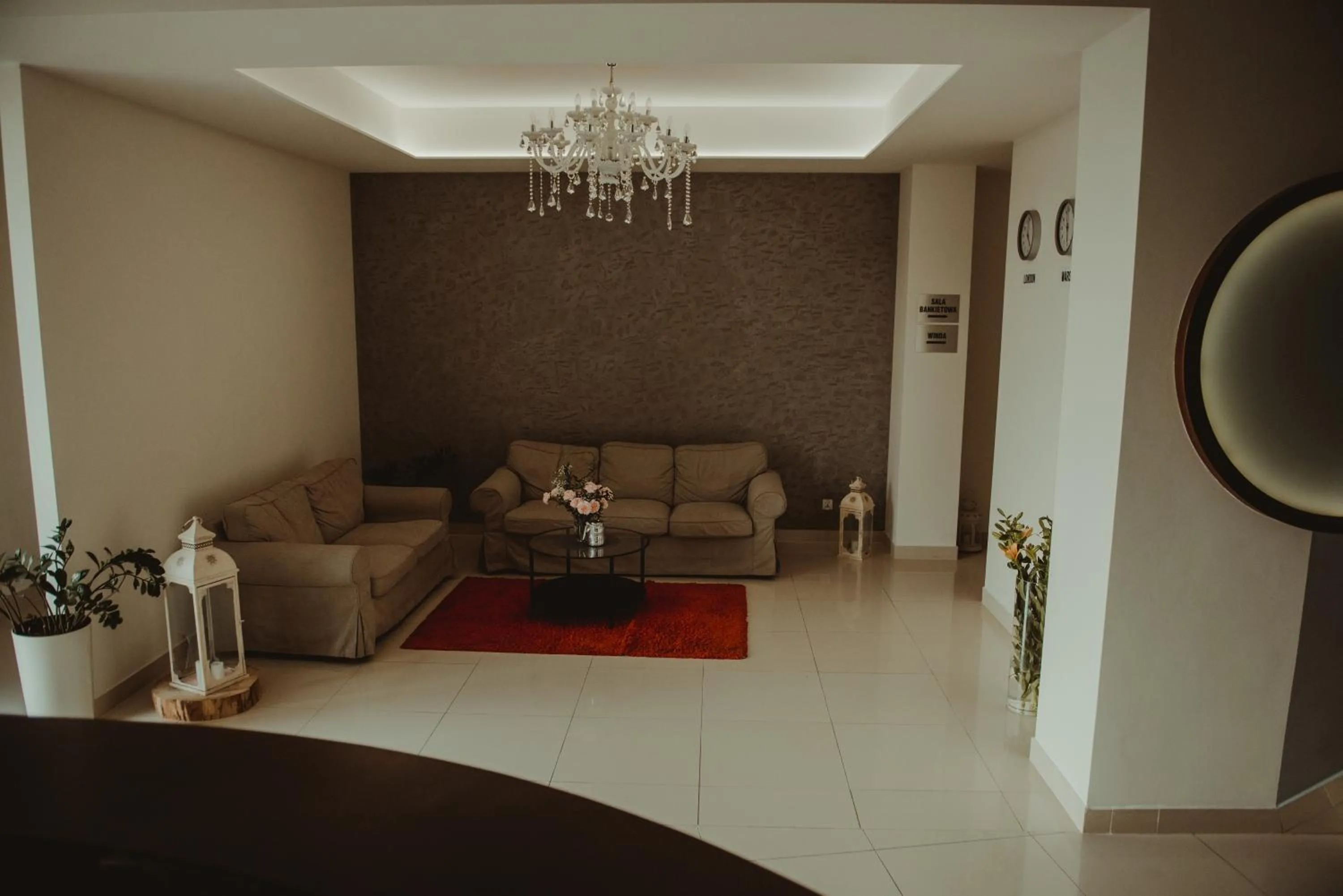 Lobby or reception in Centrum Bankietowo - Hotelowe "Perła"