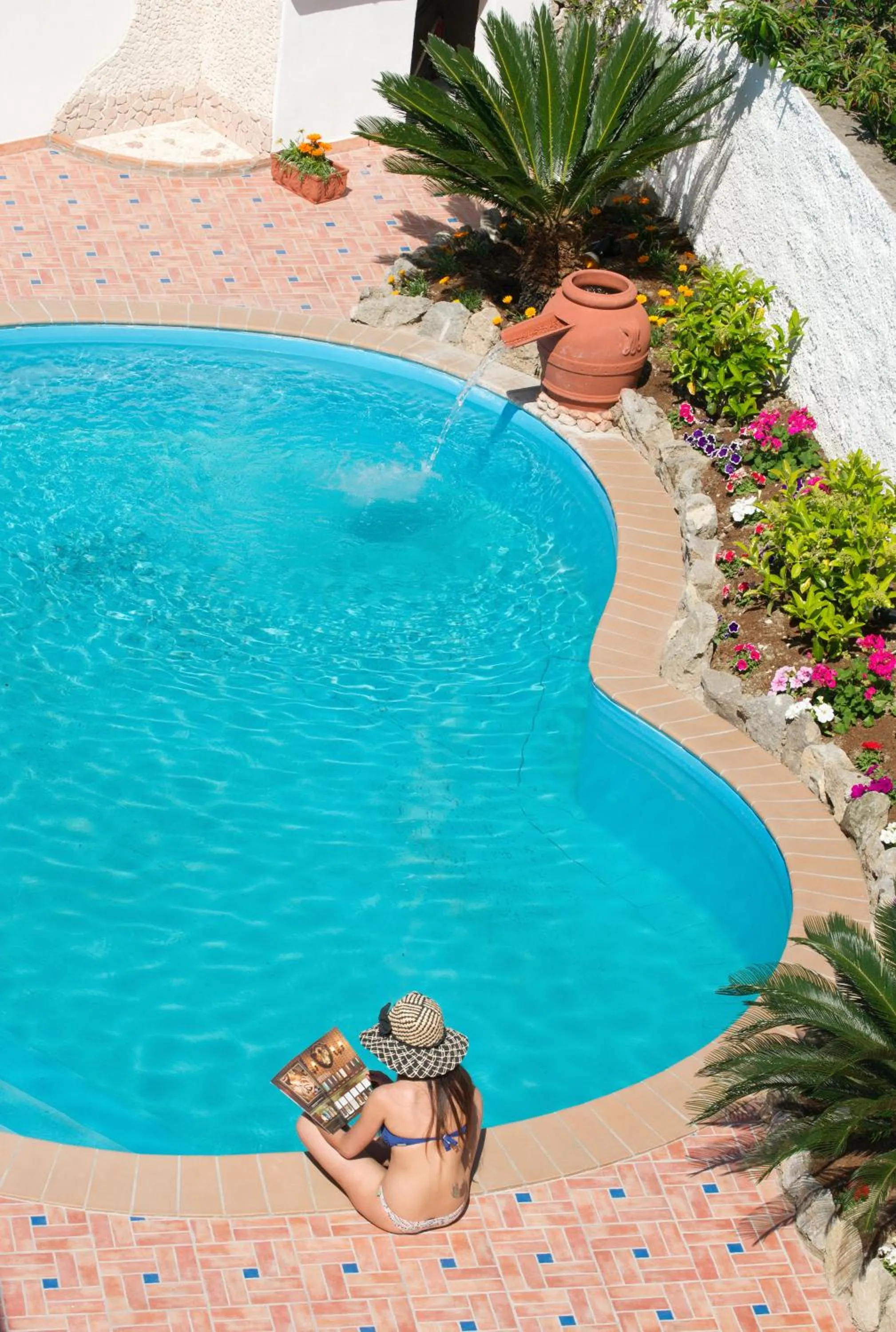 Swimming pool in Iris Hotel