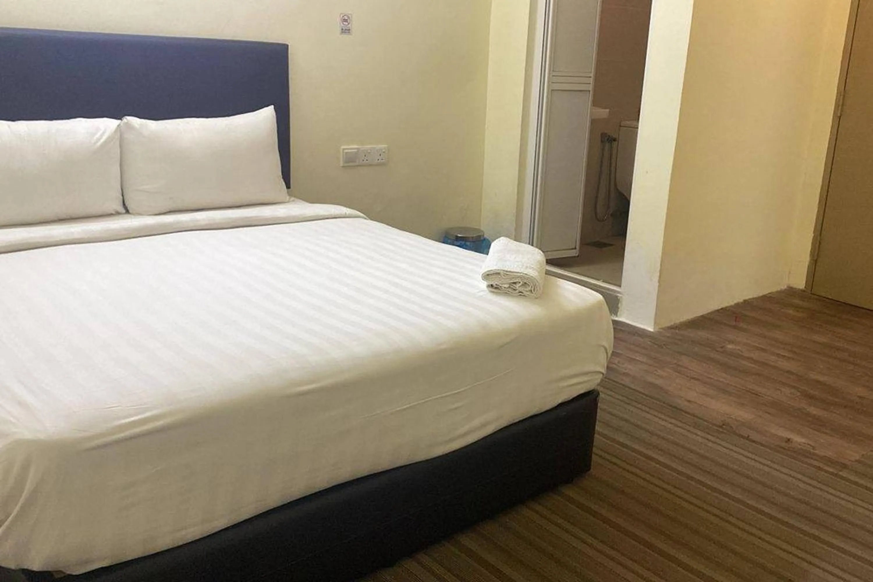 Bedroom, Bed in Hotel Seri Warisan Melaka, Stadium Hang Tuah