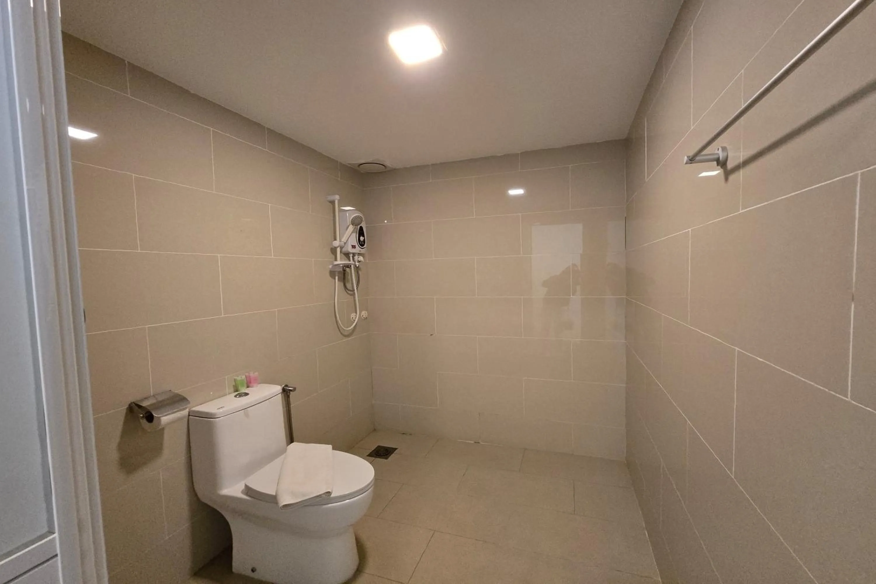 Bathroom in Hotel Seri Warisan Melaka, Stadium Hang Tuah