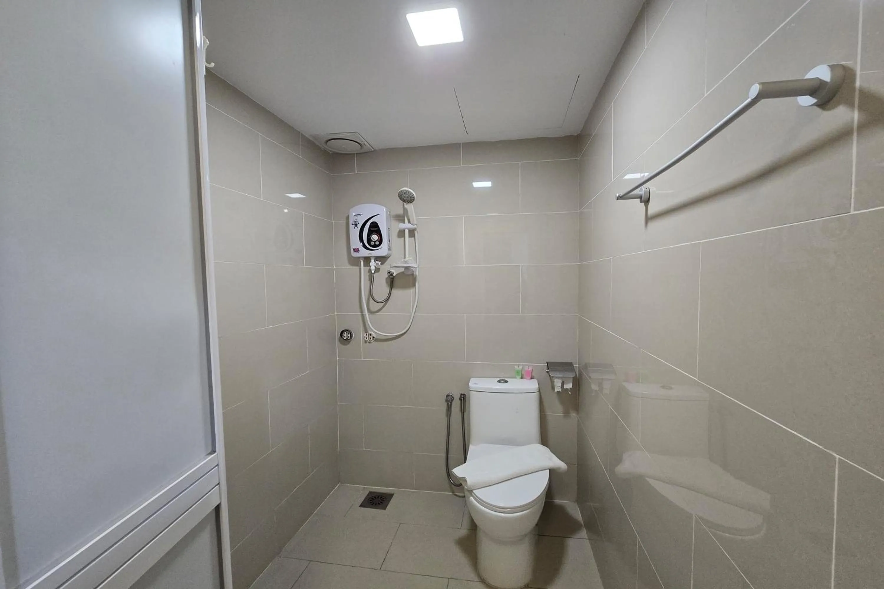 Bathroom in Hotel Seri Warisan Melaka, Stadium Hang Tuah