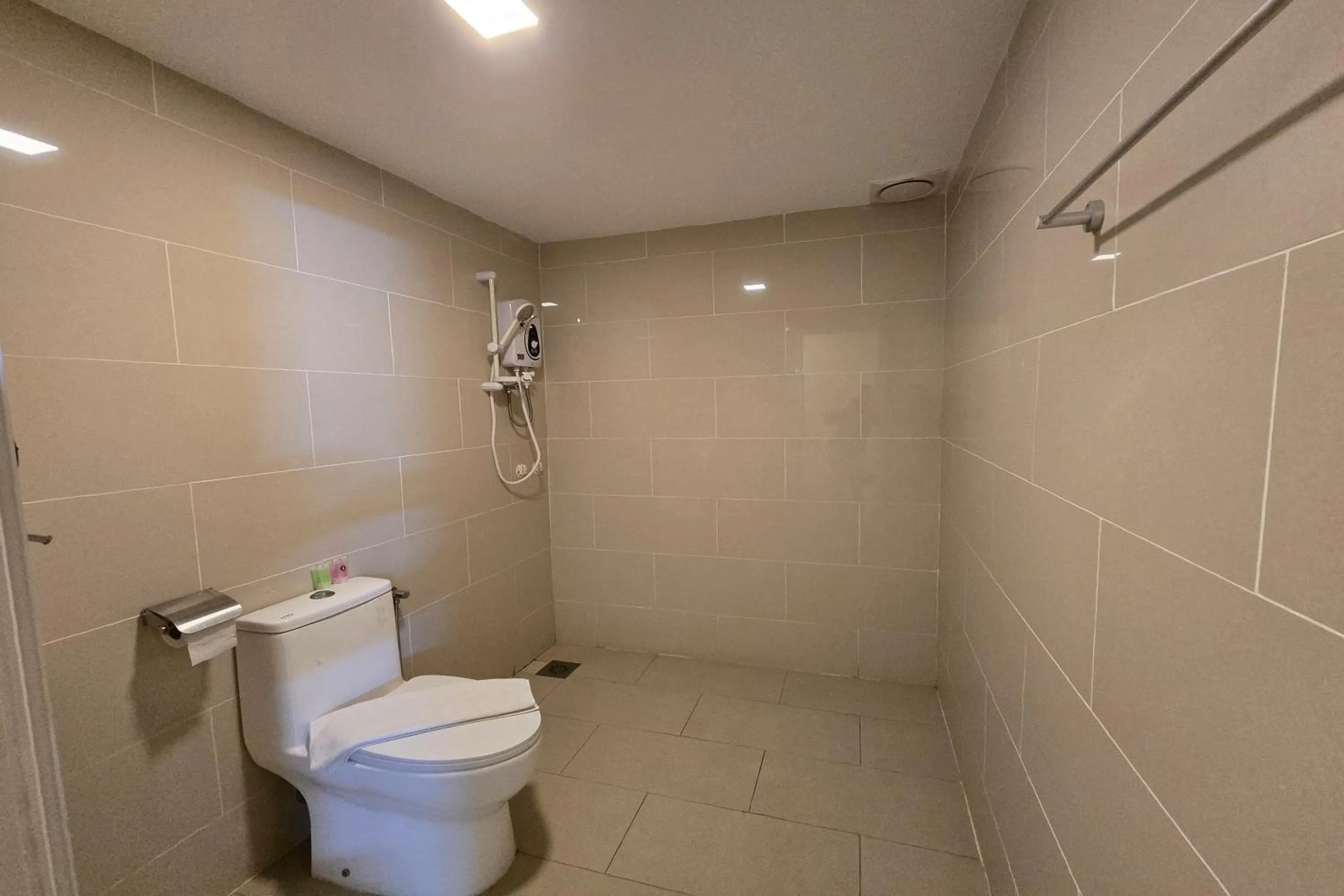 Bathroom in Hotel Seri Warisan Melaka, Stadium Hang Tuah