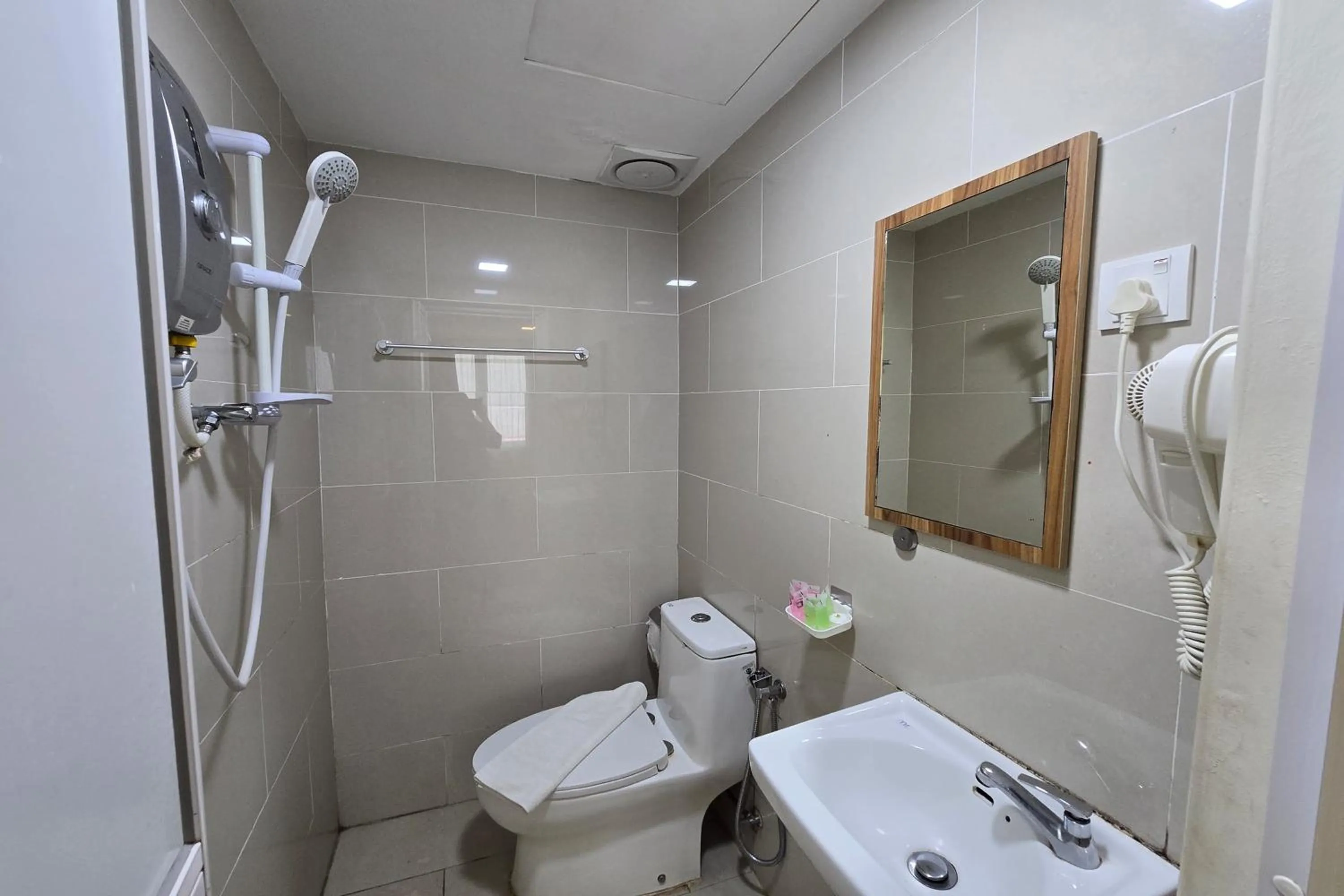 Toilet in Hotel Seri Warisan Melaka, Stadium Hang Tuah