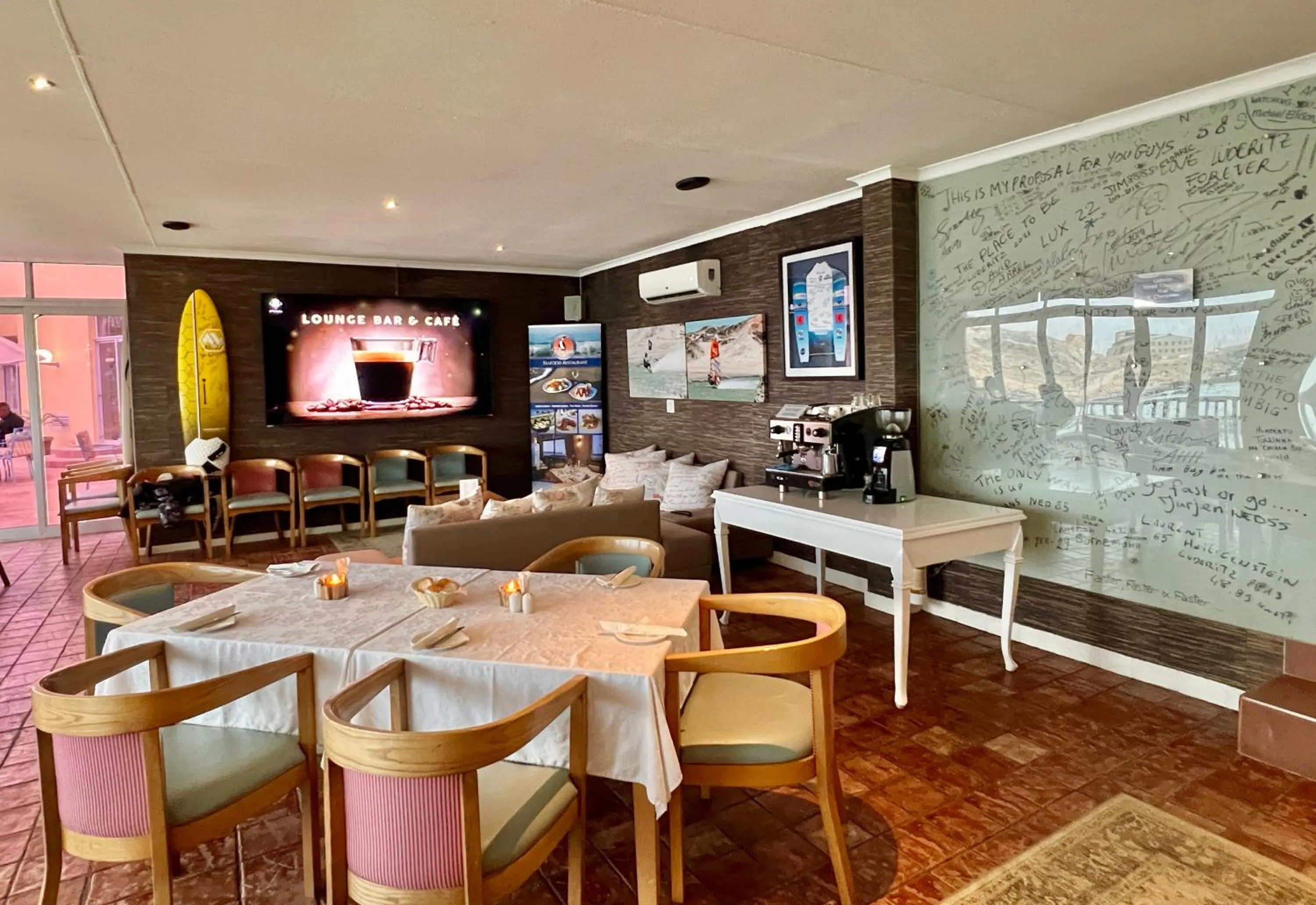 Restaurant/places to eat in Lüderitz Nest Hotel