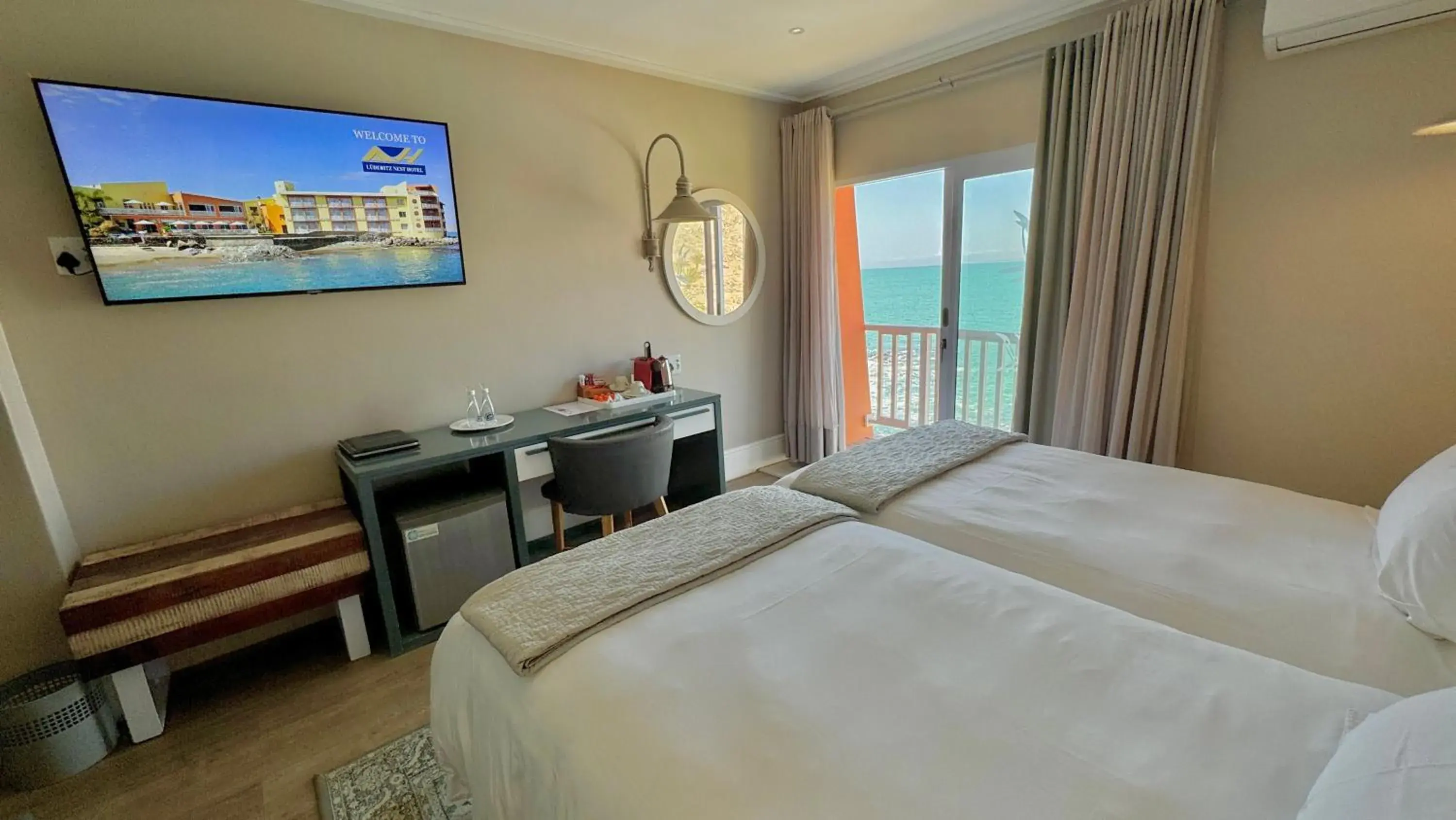 Deluxe Twin Room with Sea View - single occupancy in Lüderitz Nest Hotel Deluxe Twin Room with Sea View - single occupancy in Lüderitz Nest Hotel