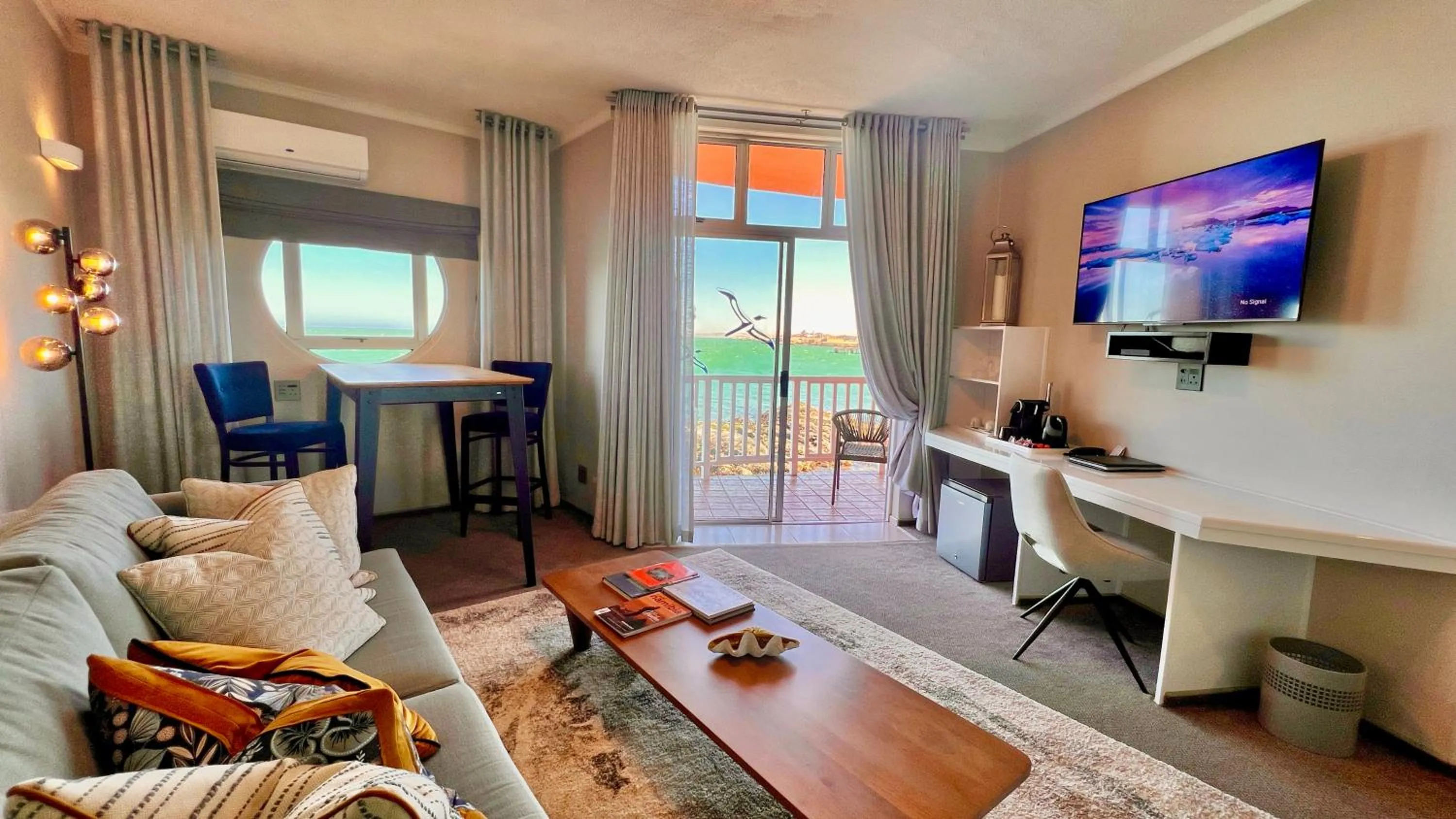Balcony/Terrace in Lüderitz Nest Hotel