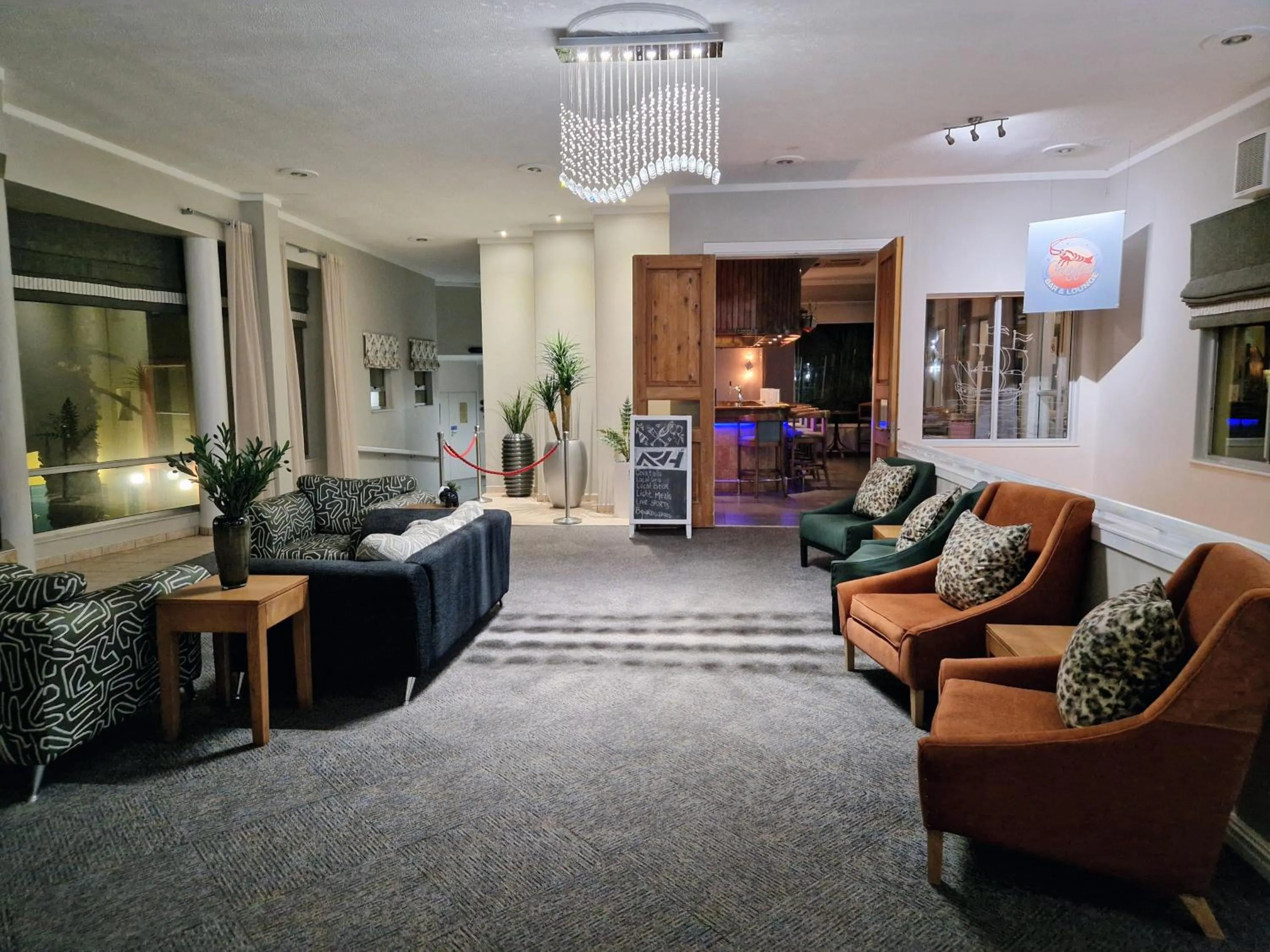 Lounge or bar in Lüderitz Nest Hotel