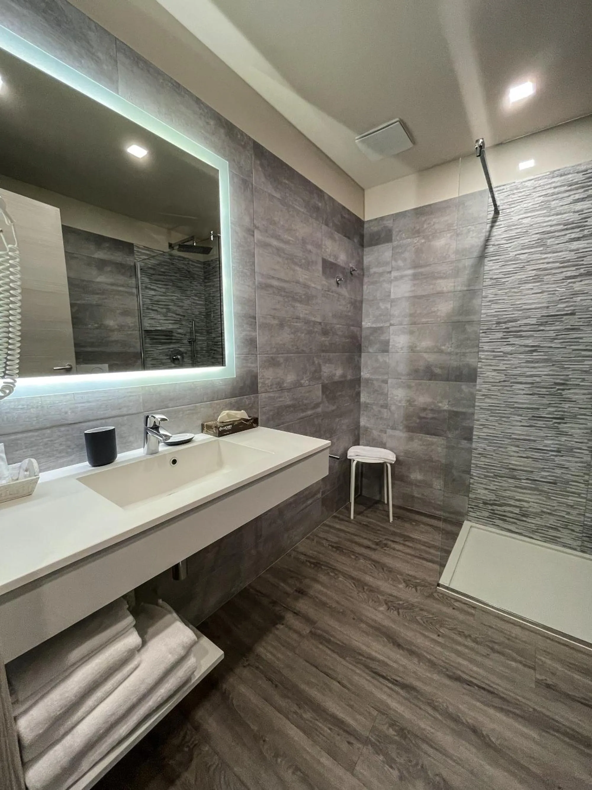 Bathroom in Hotel Oasi Beach