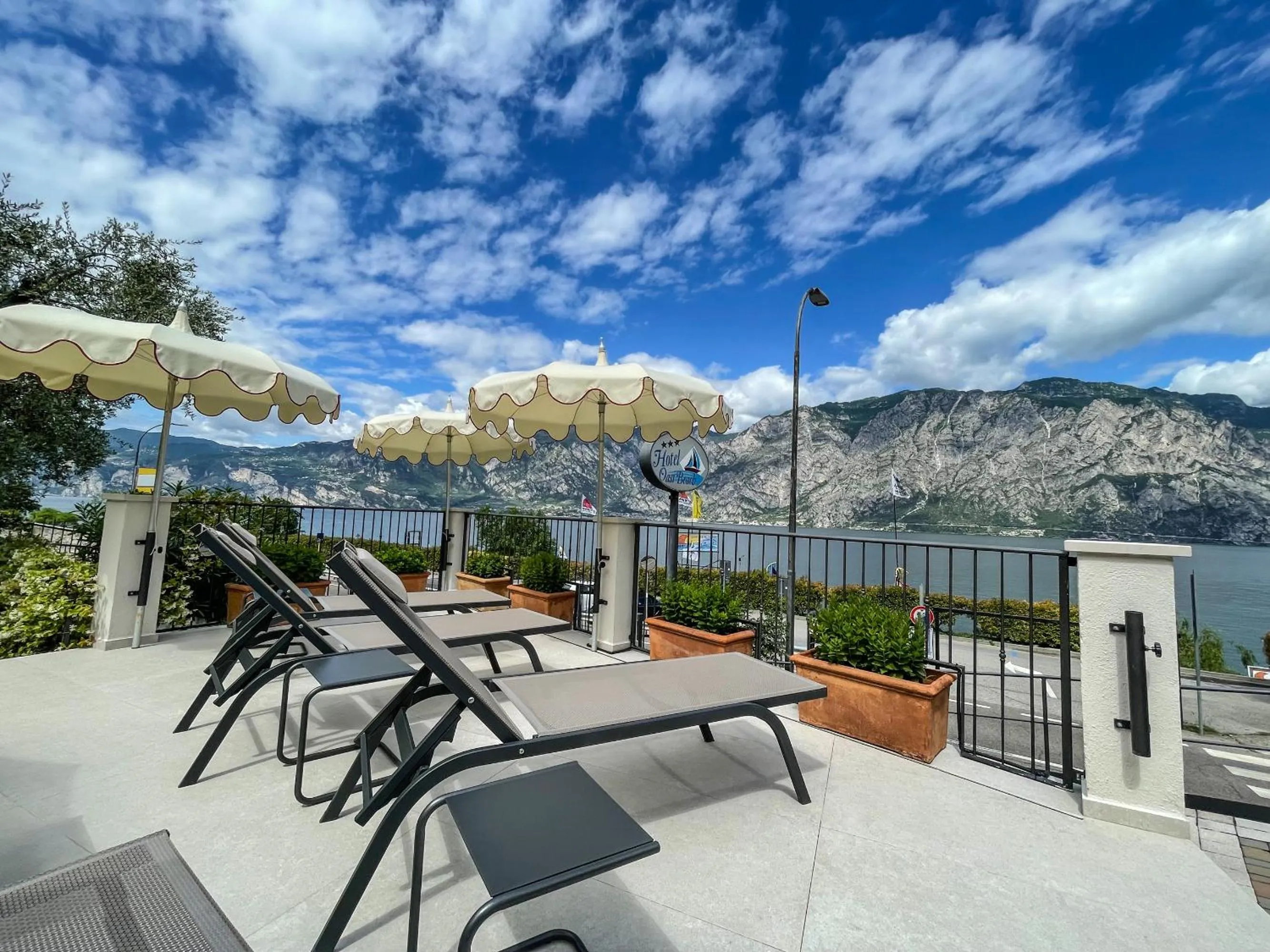 Hot Tub in Hotel Oasi Beach