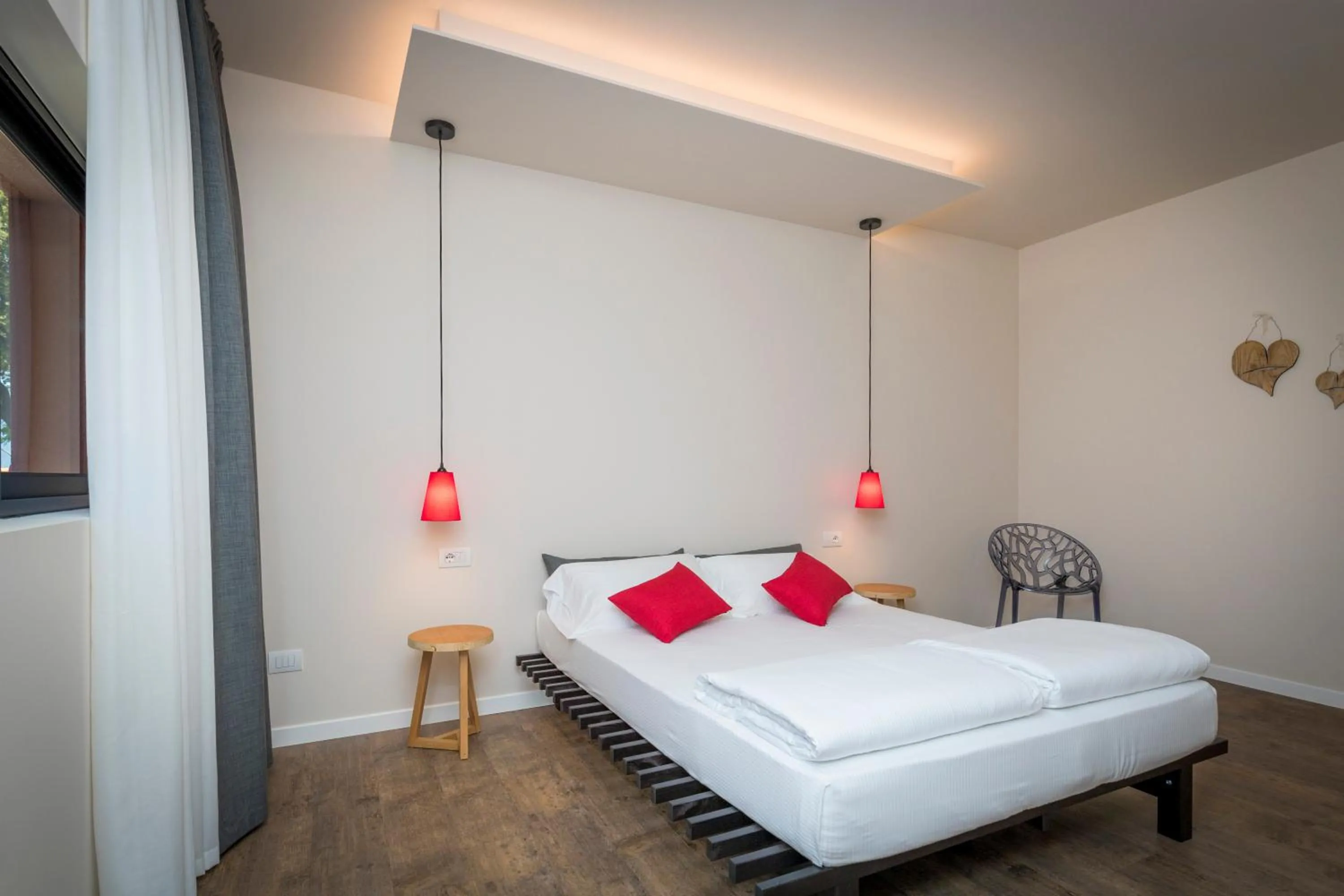 Bedroom, Bed in Hotel Oasi Beach