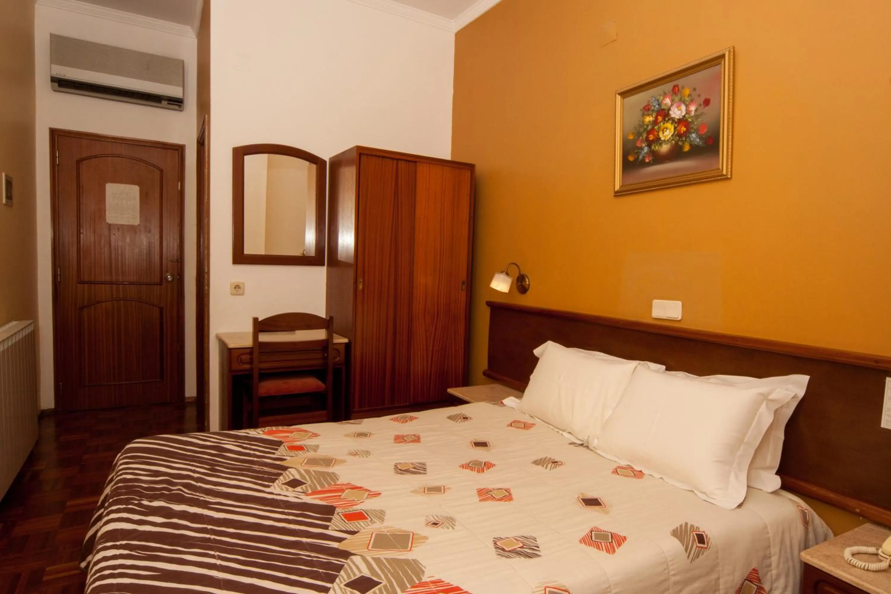 Bed in Hotel Leiriense