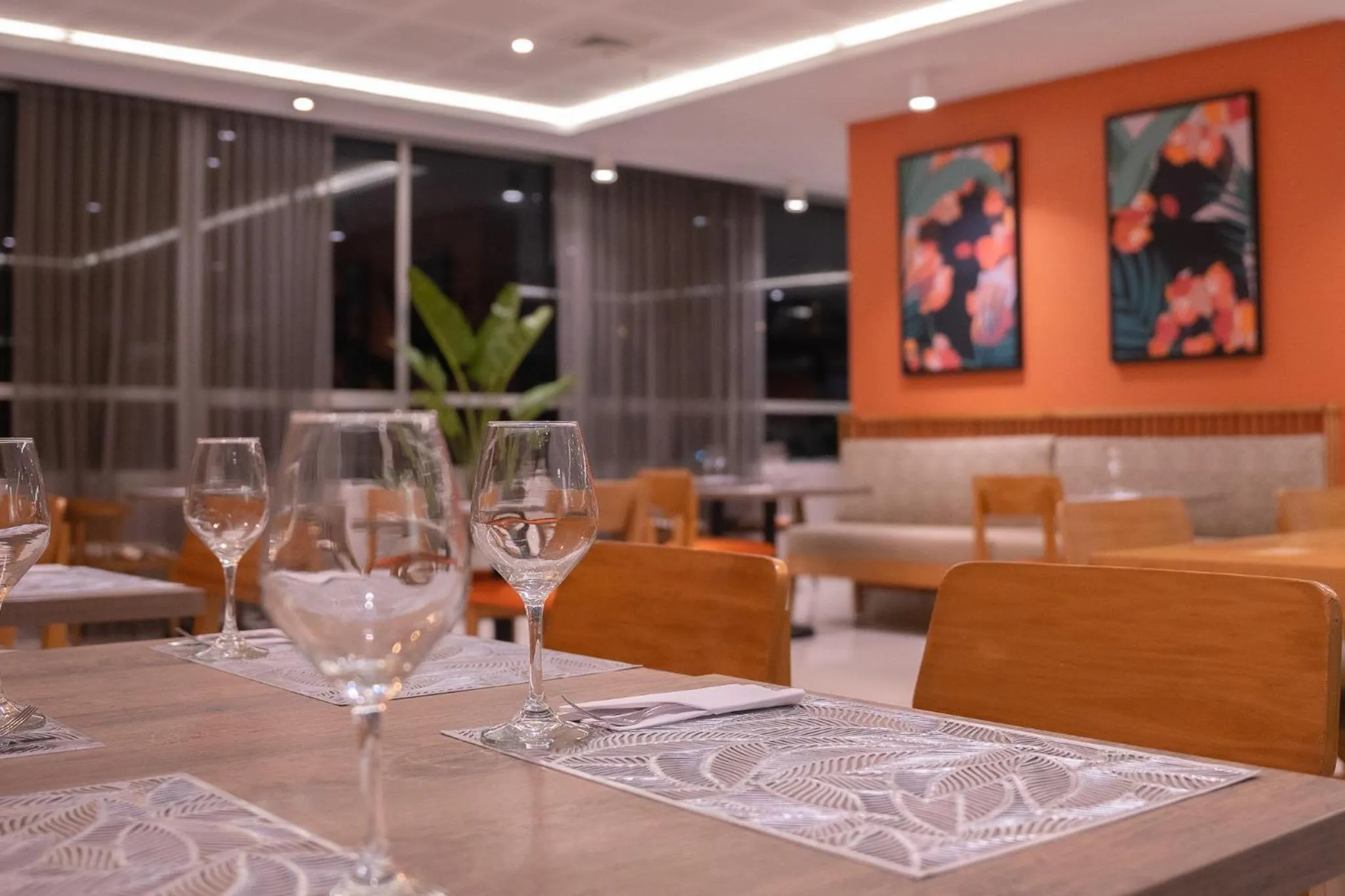 Restaurant/places to eat in Mia Hotel Choco