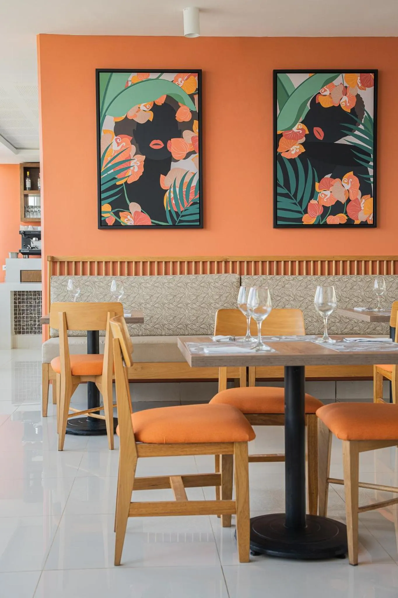 Restaurant/places to eat in Mia Hotel Choco