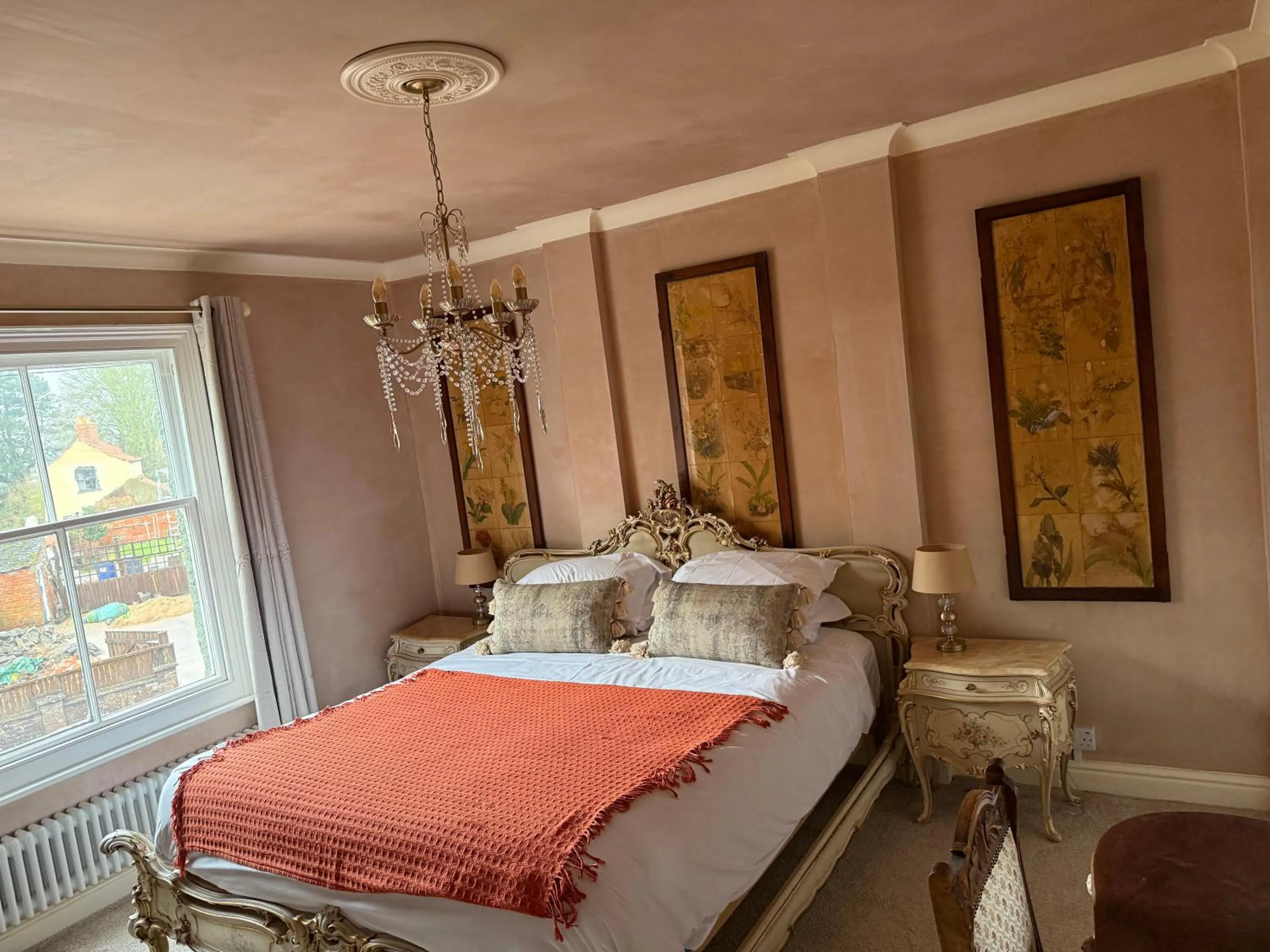 Bedroom, Bed in The Olive