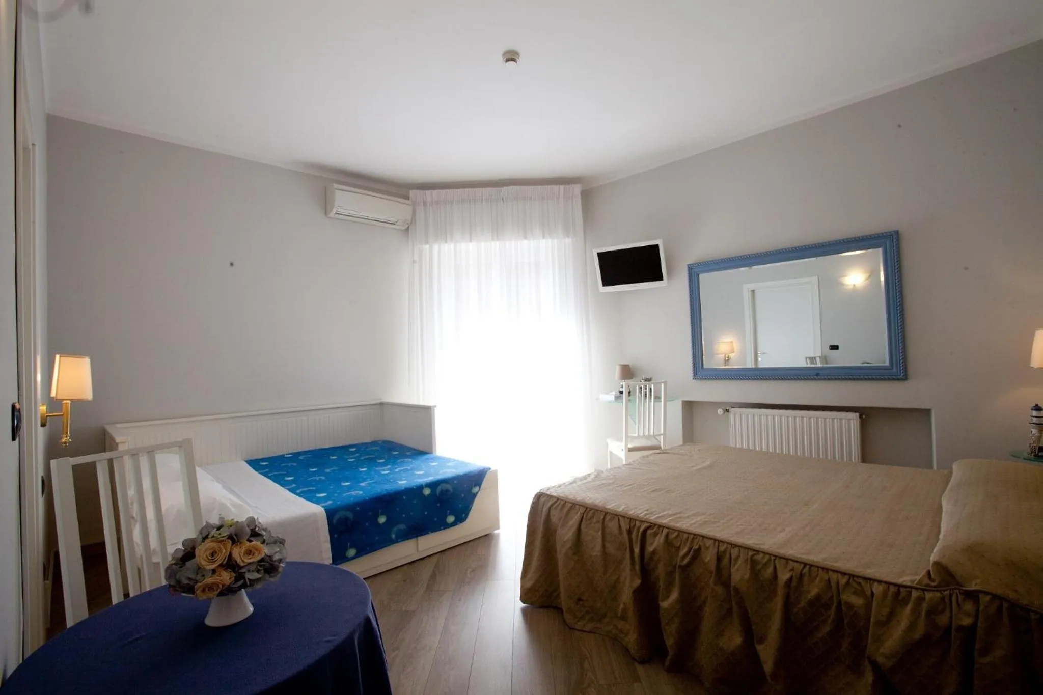 Photo of the whole room in Hotel Il Gatto