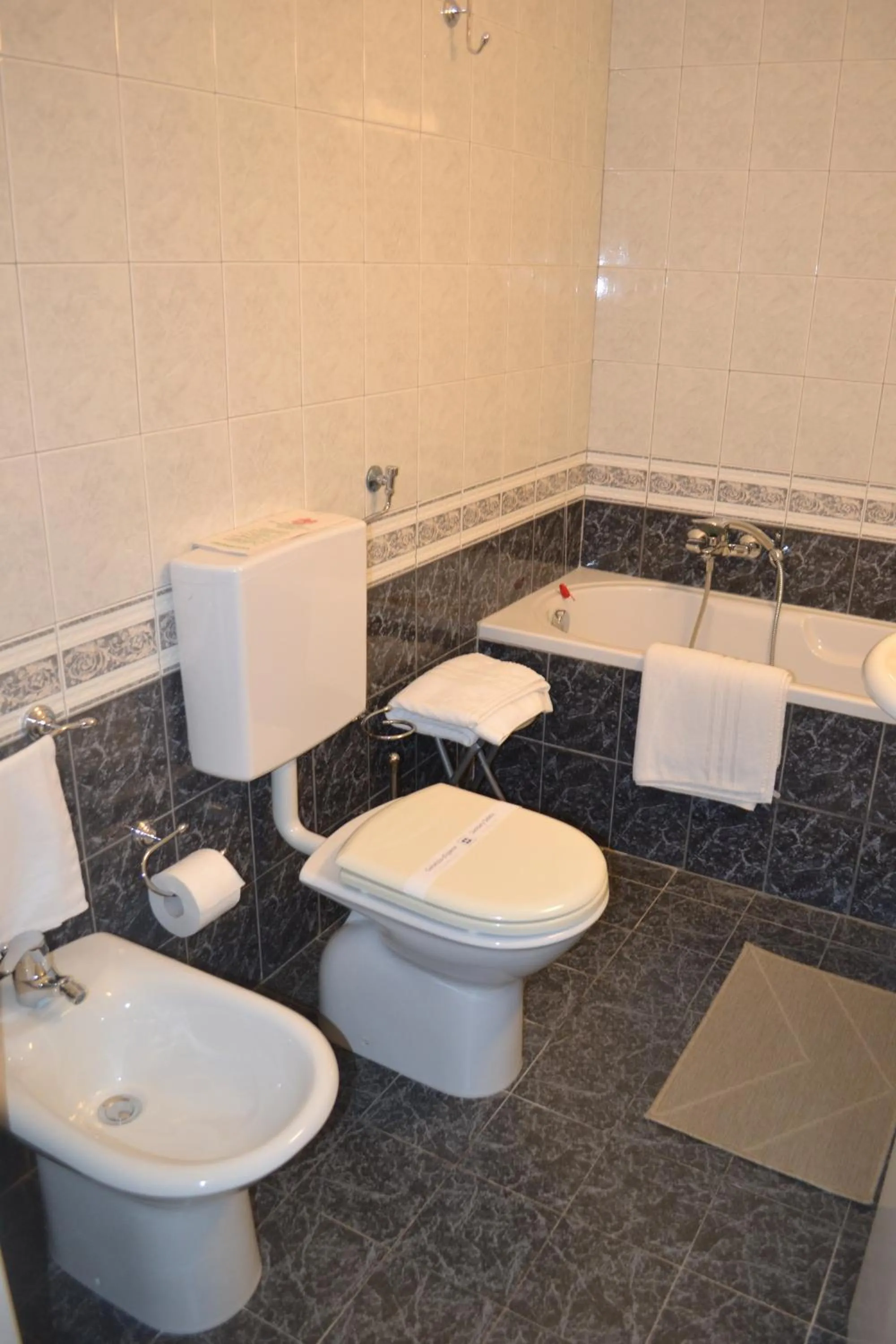 Bathroom in Hotel Il Gatto