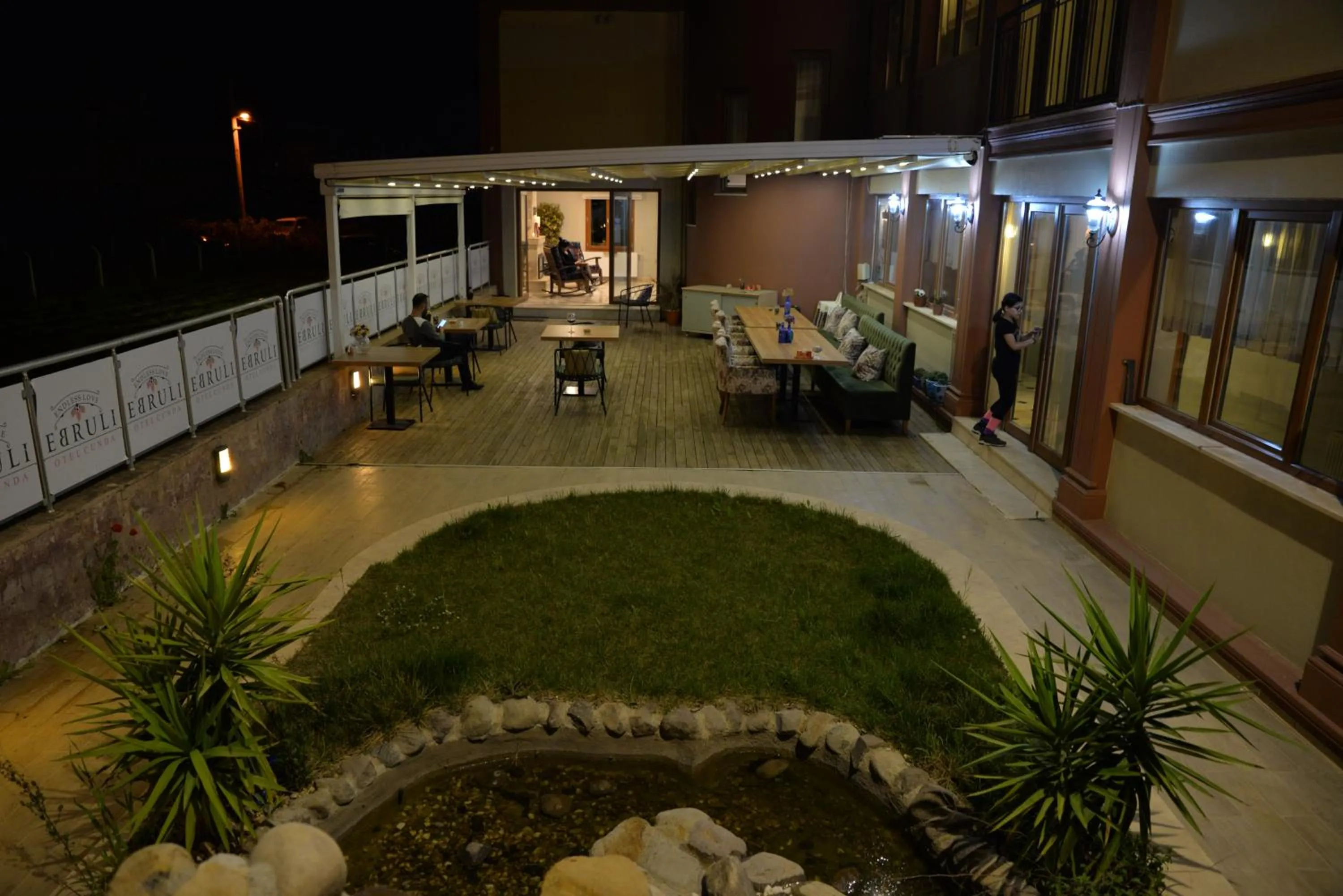 Restaurant/places to eat in Ebruli Hotel Cunda