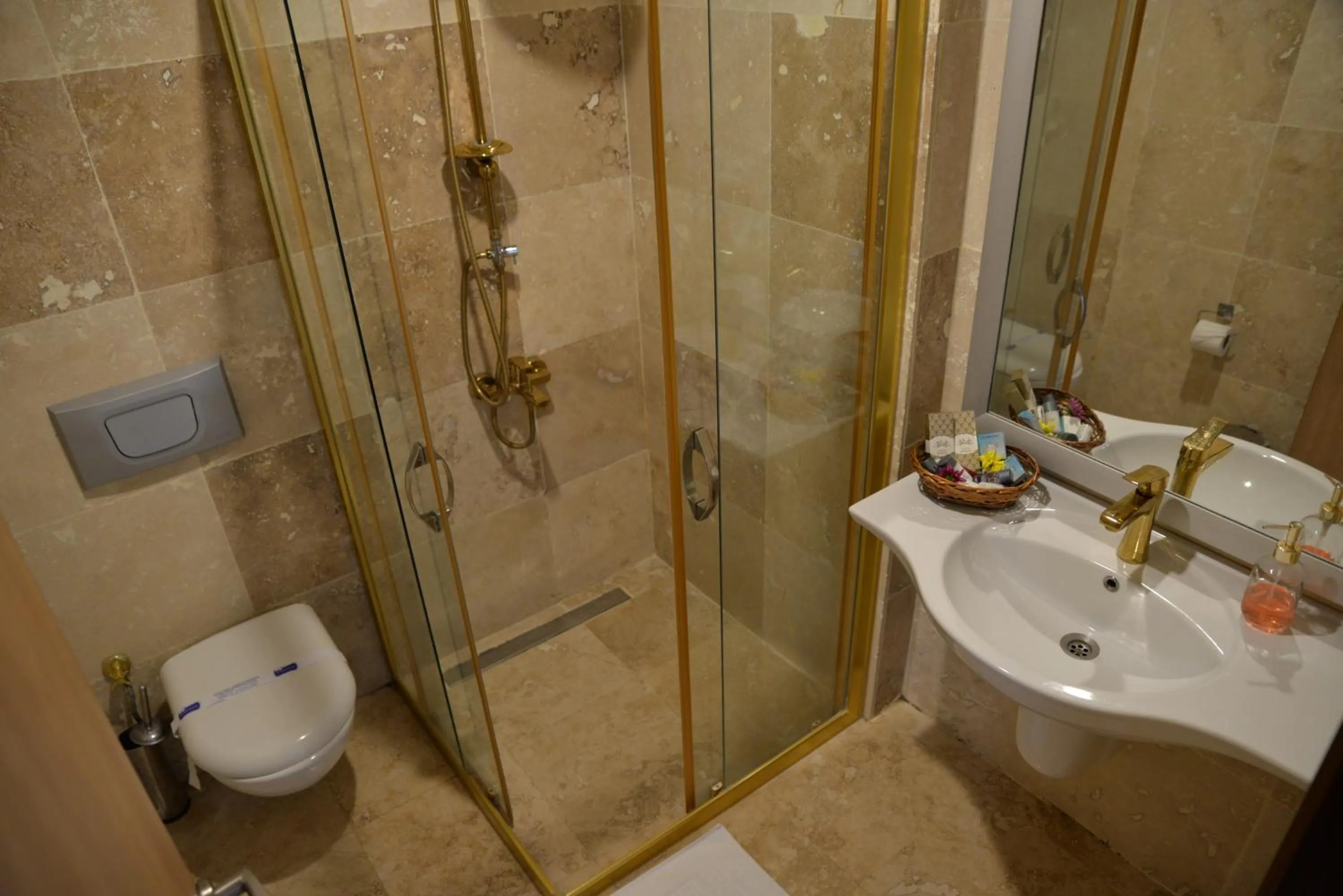 Bathroom in Ebruli Hotel Cunda