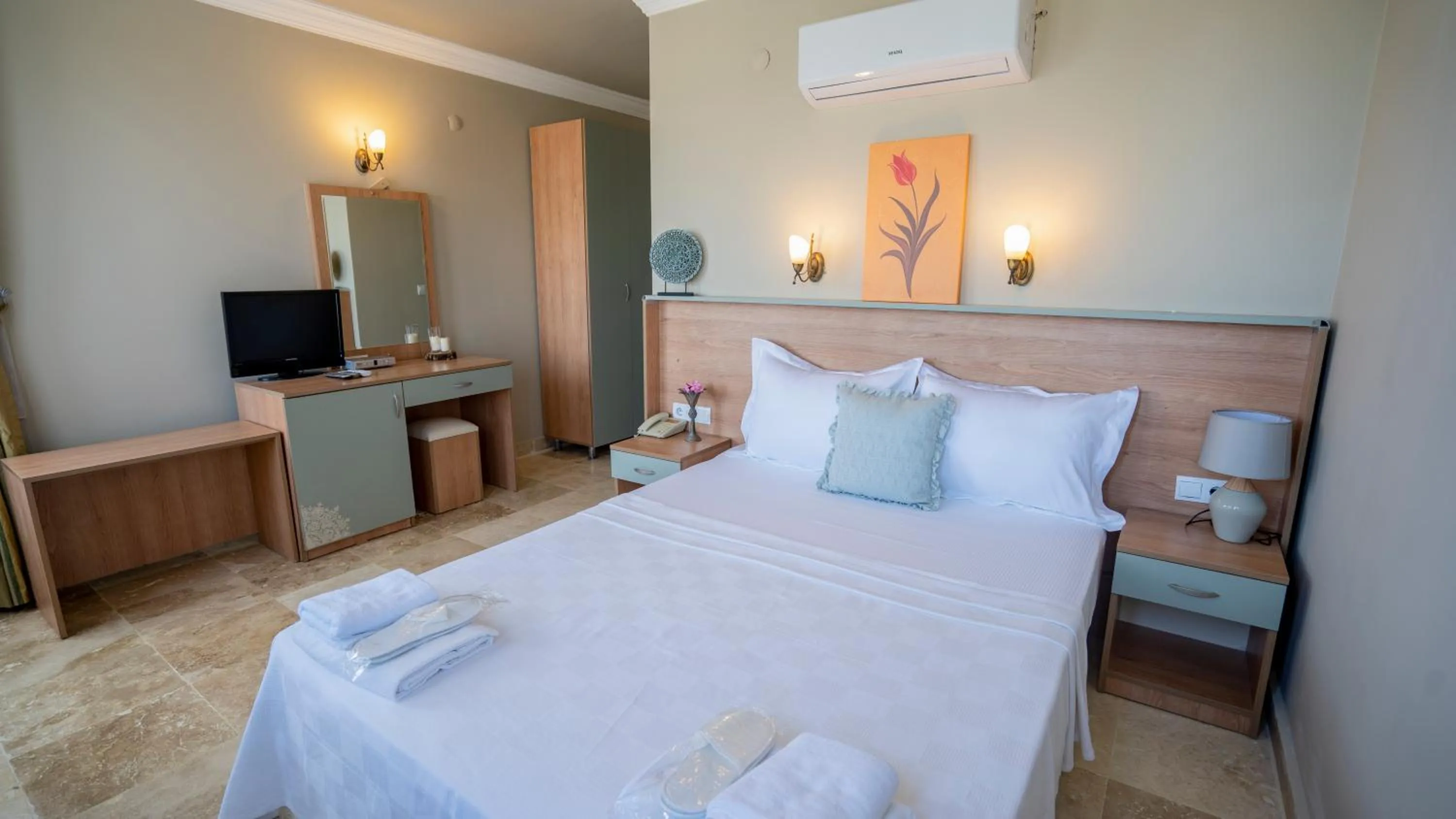 Bedroom in Ebruli Hotel Cunda