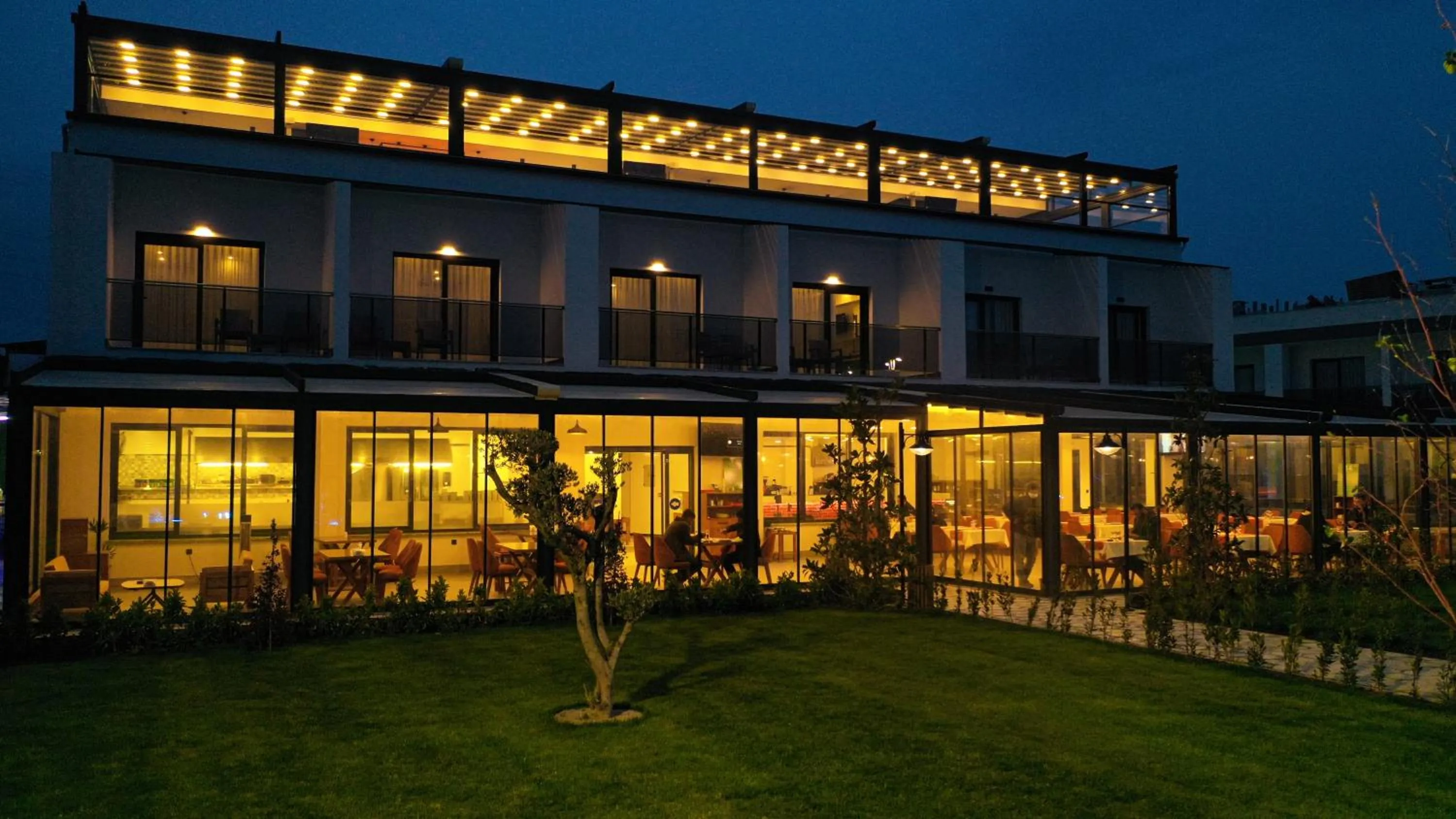 Restaurant/places to eat in Sunsan Hotel