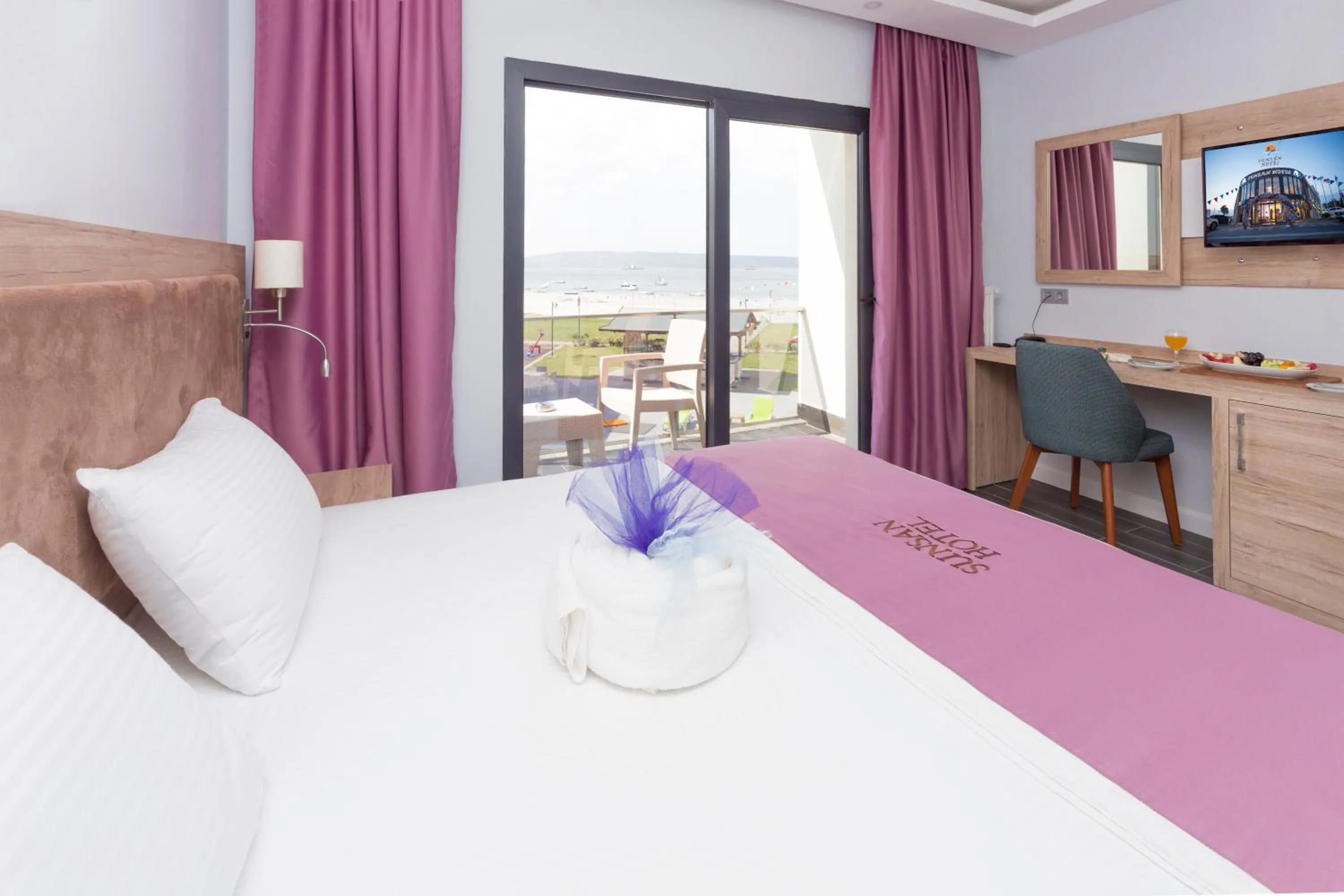 Sea view, Bed in Sunsan Hotel