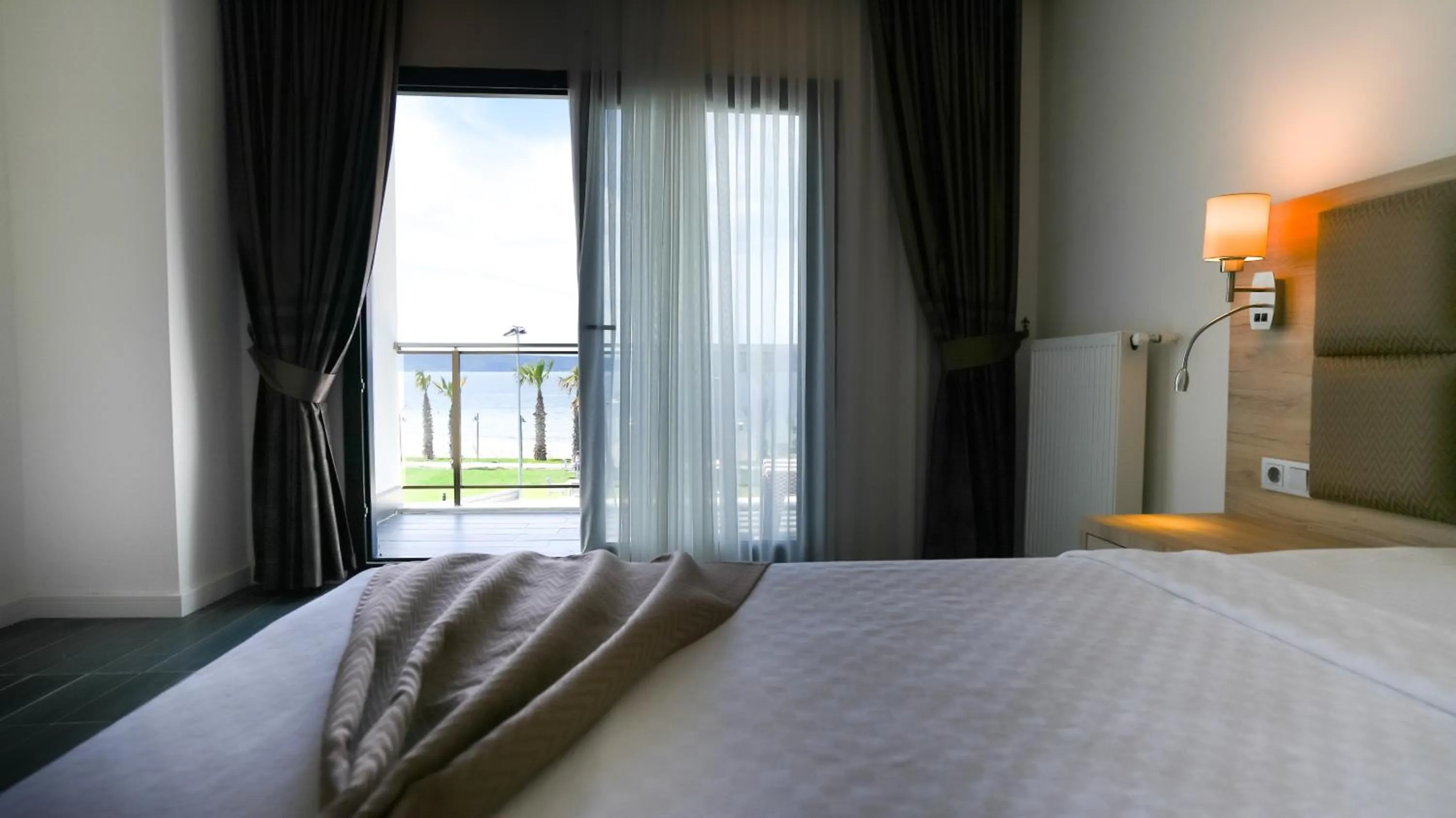 View (from property/room), Bed in Sunsan Hotel