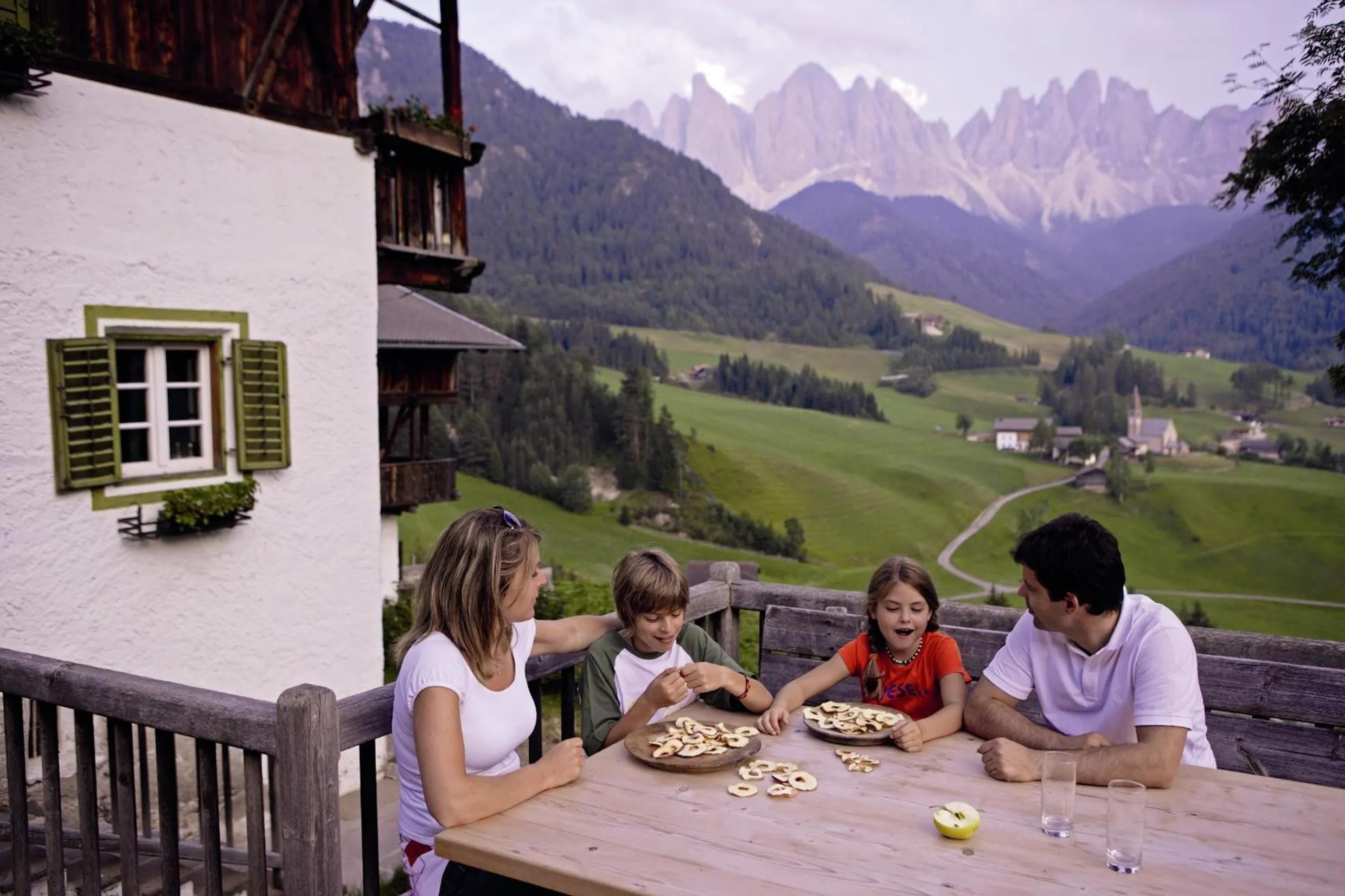 Restaurant/places to eat in Hotel Tyrol