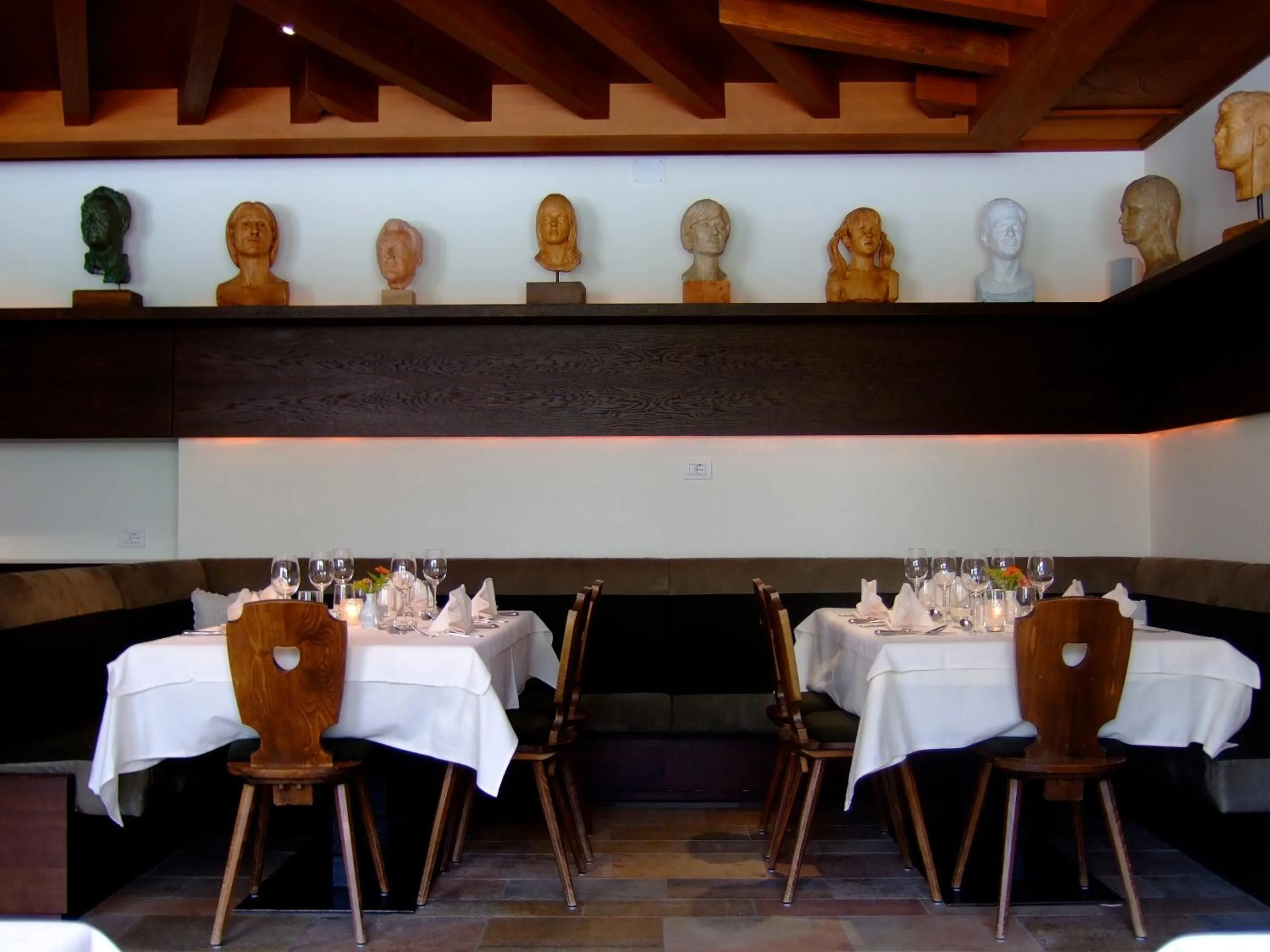 Restaurant/places to eat in Hotel Tyrol