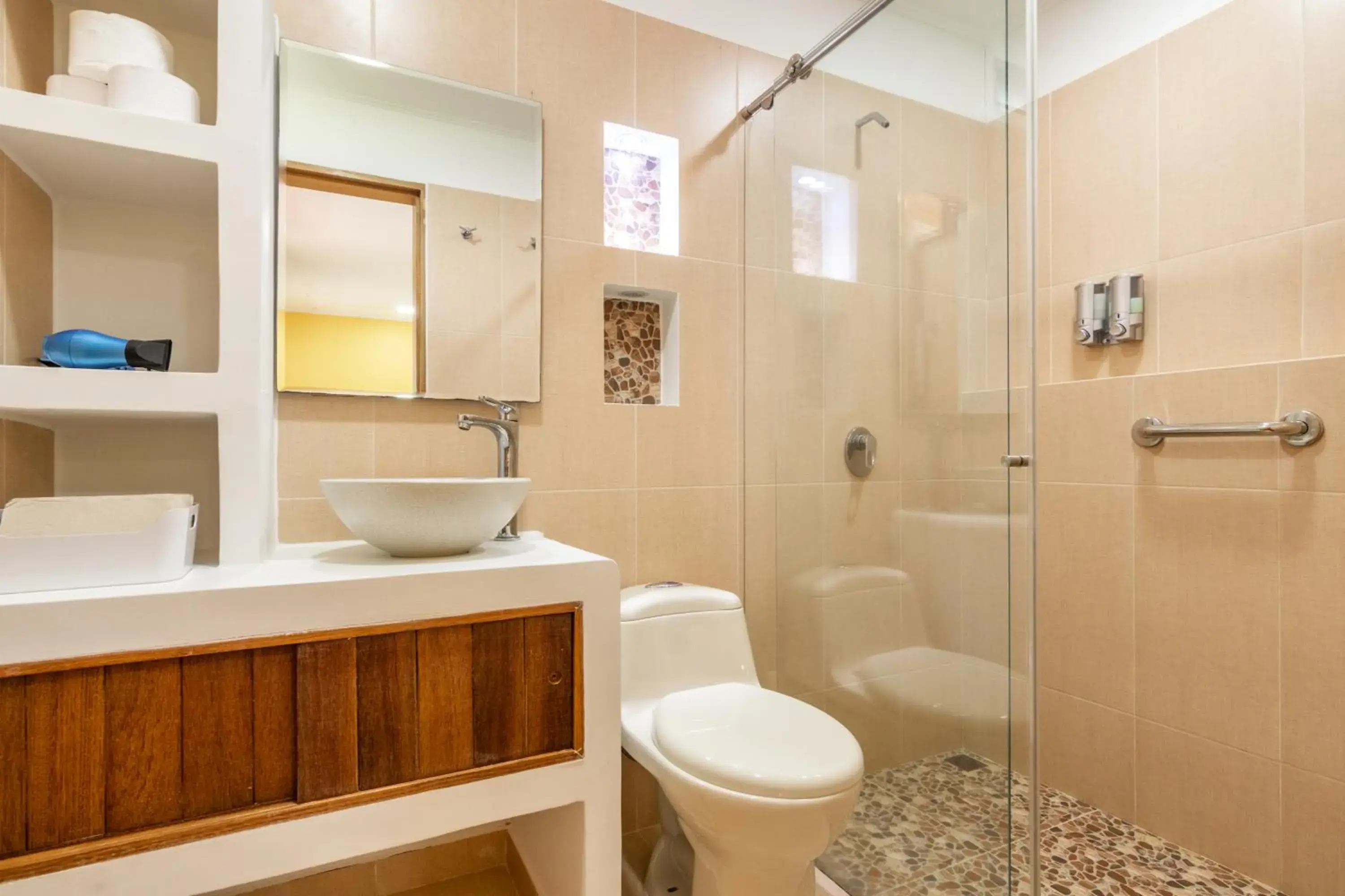 Deluxe Double Room (2 Adults + 1 Child) in Serendipity Hospedaje Boutique Deluxe Double Room (2 Adults + 1 Child) in Serendipity Hospedaje Boutique