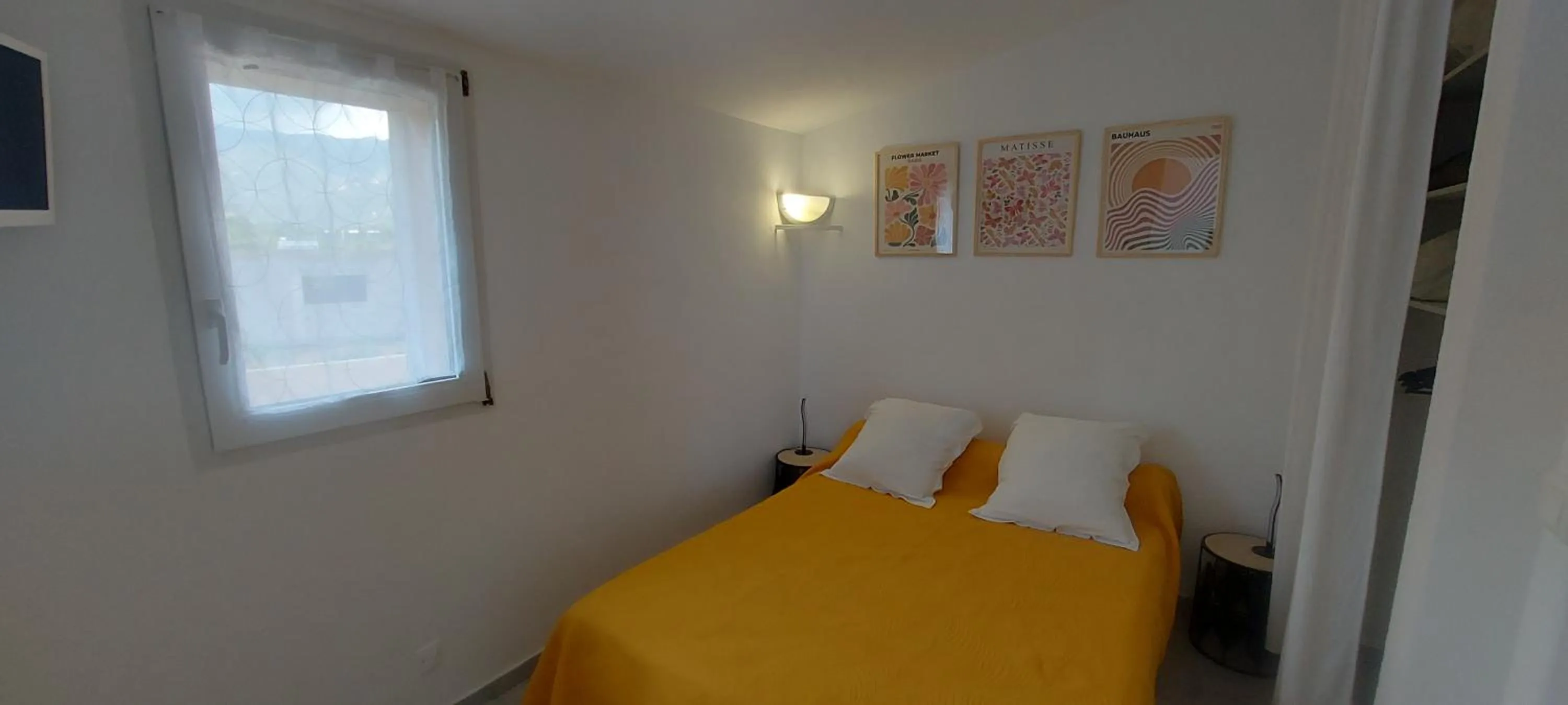 Bed in Residence Riviera