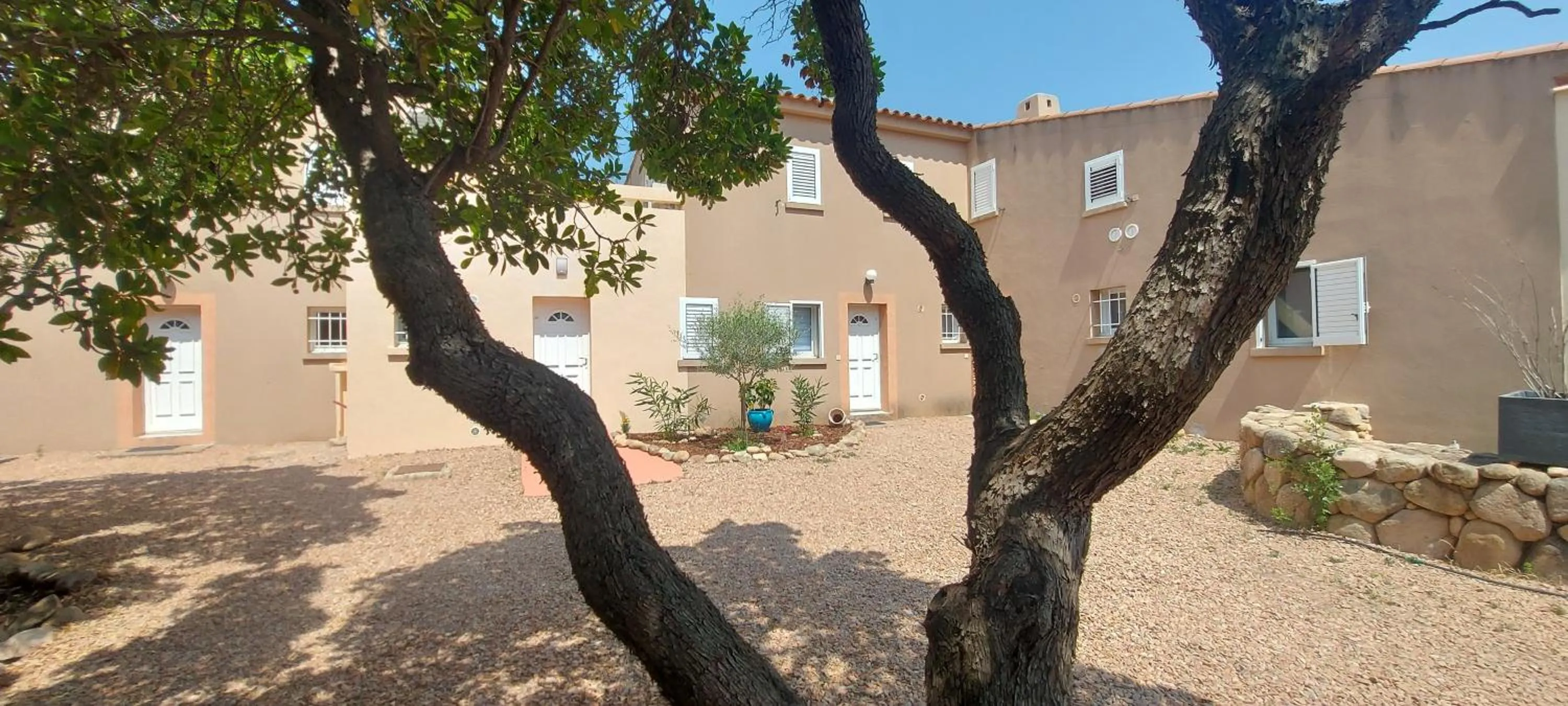 Property building in Residence Riviera